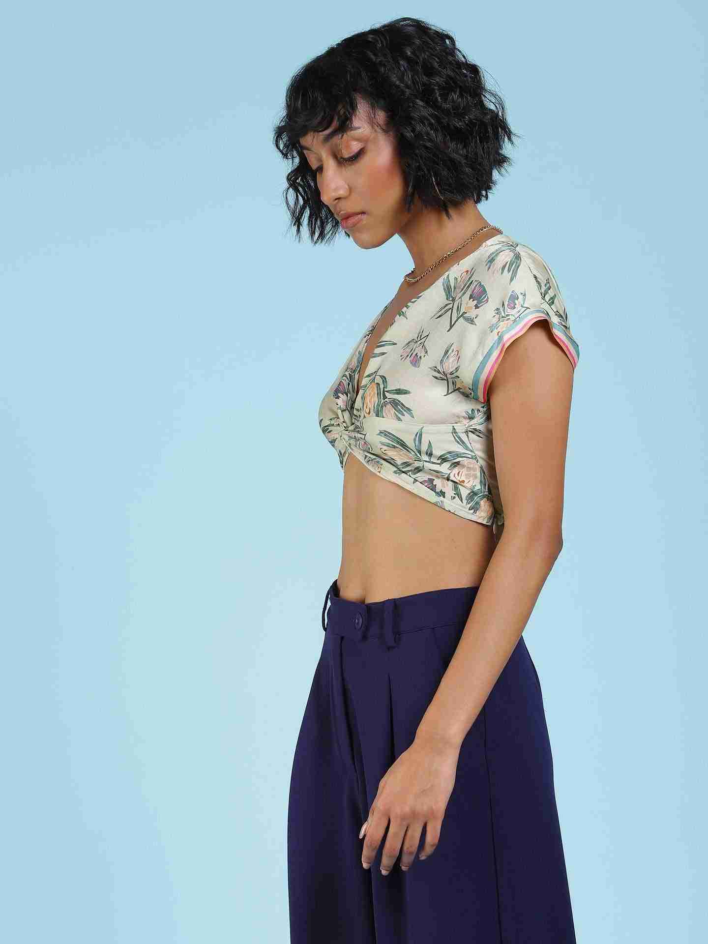 Ecru Daisy Crop Top