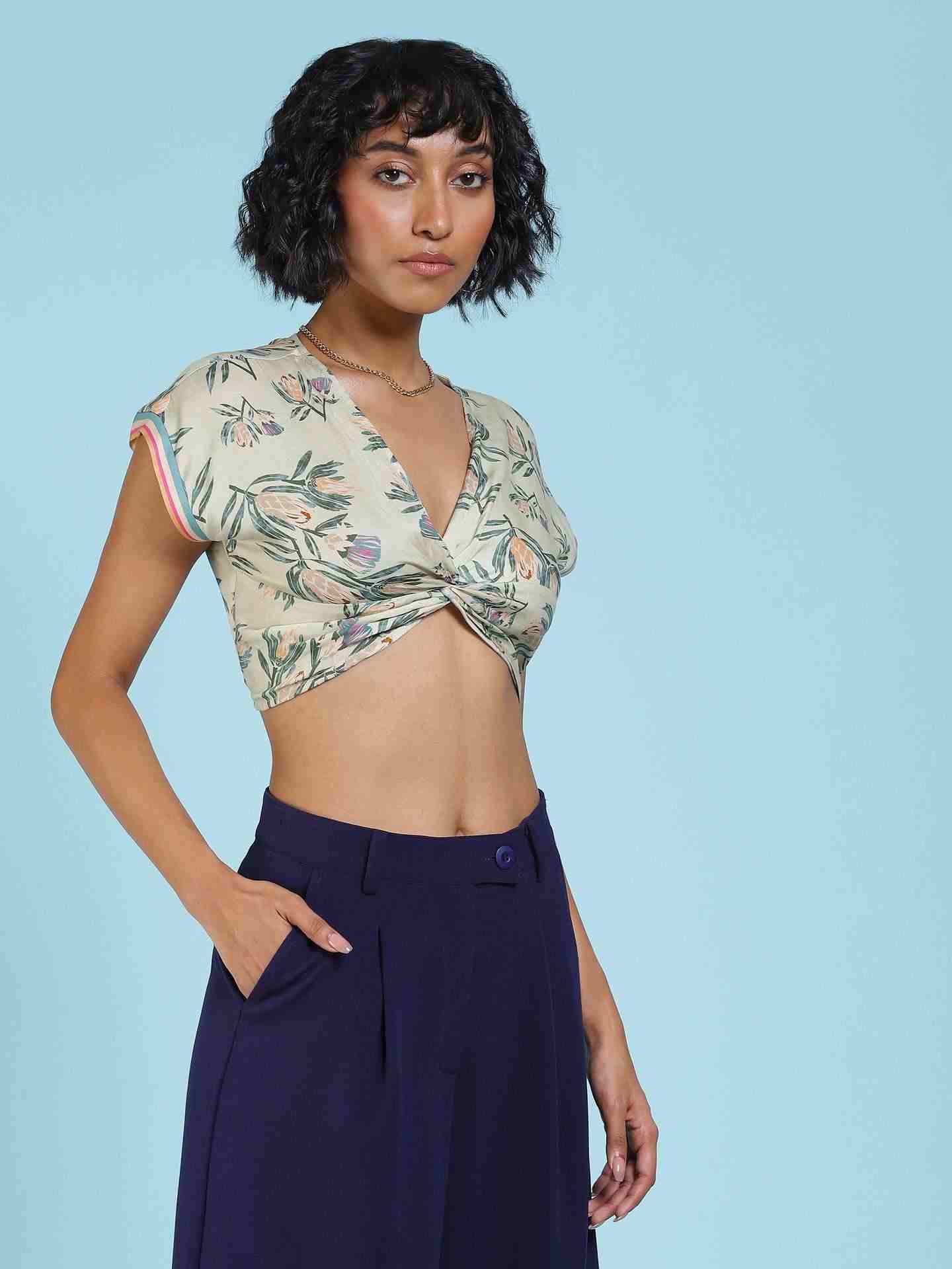 Ecru Daisy Crop Top