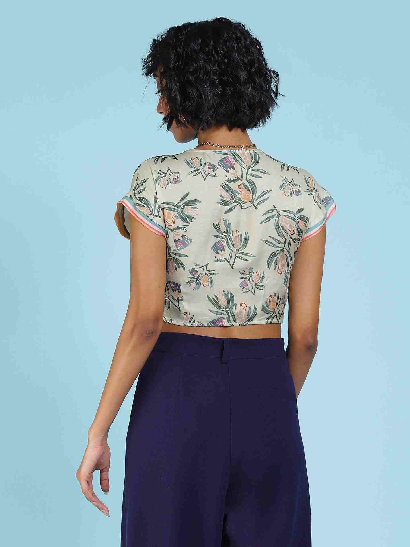 Ecru Daisy Crop Top