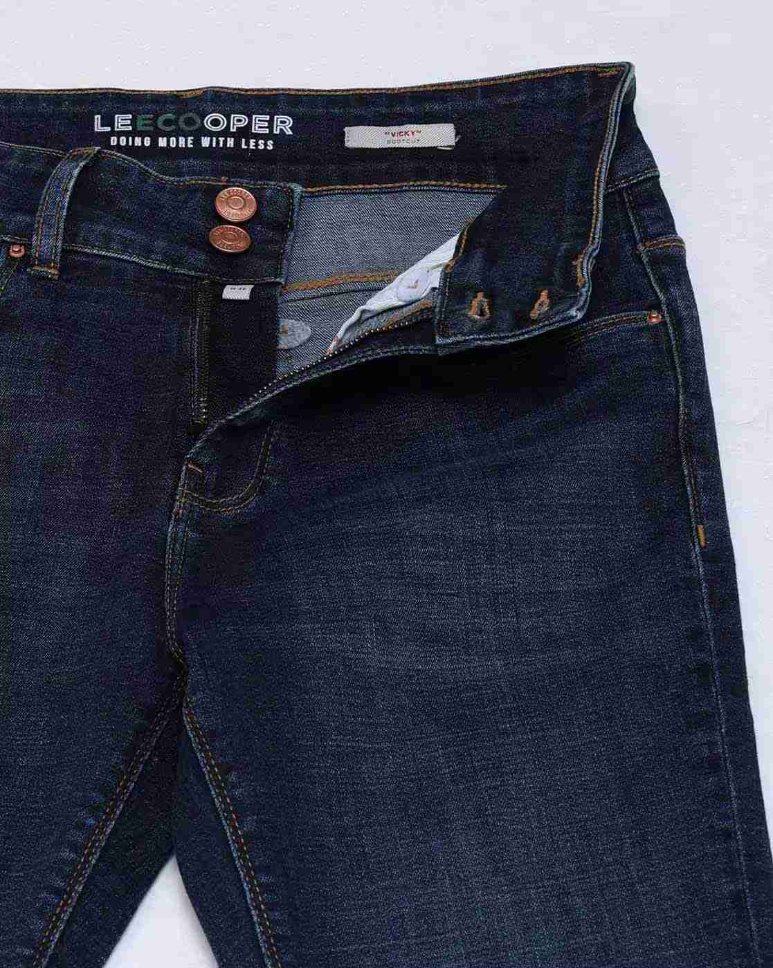 Lee Cooper | Women Lightly Washed Bootcut Fit Jeans|6