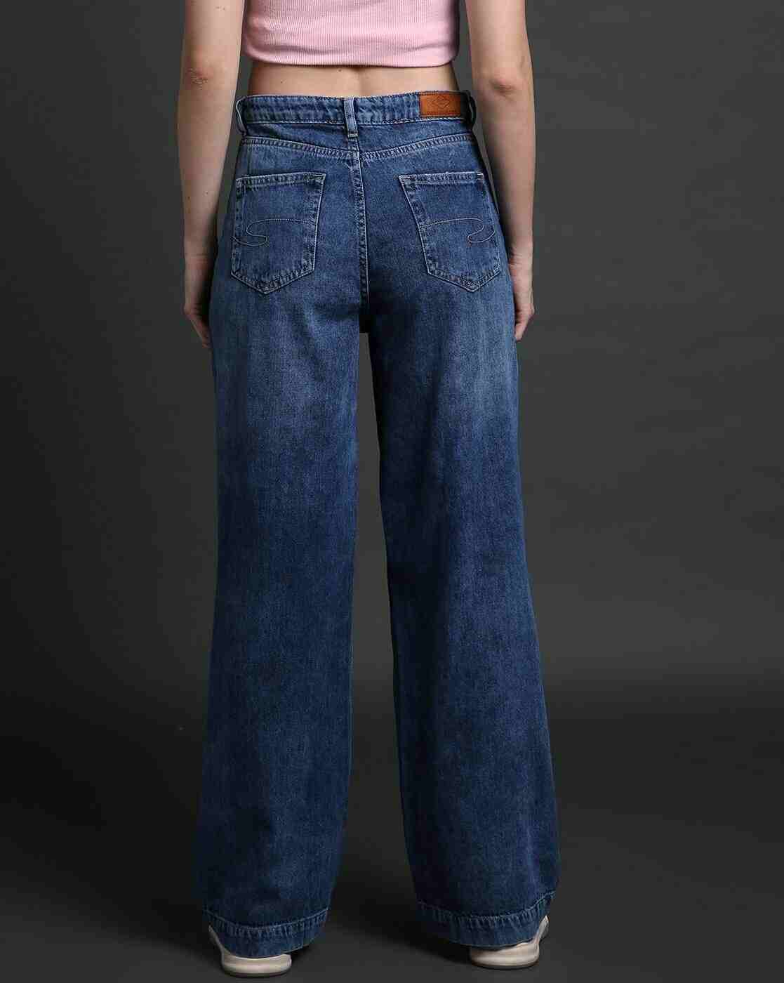 Women Lightly Washed Distressed High-Rise Bootcut Jeans