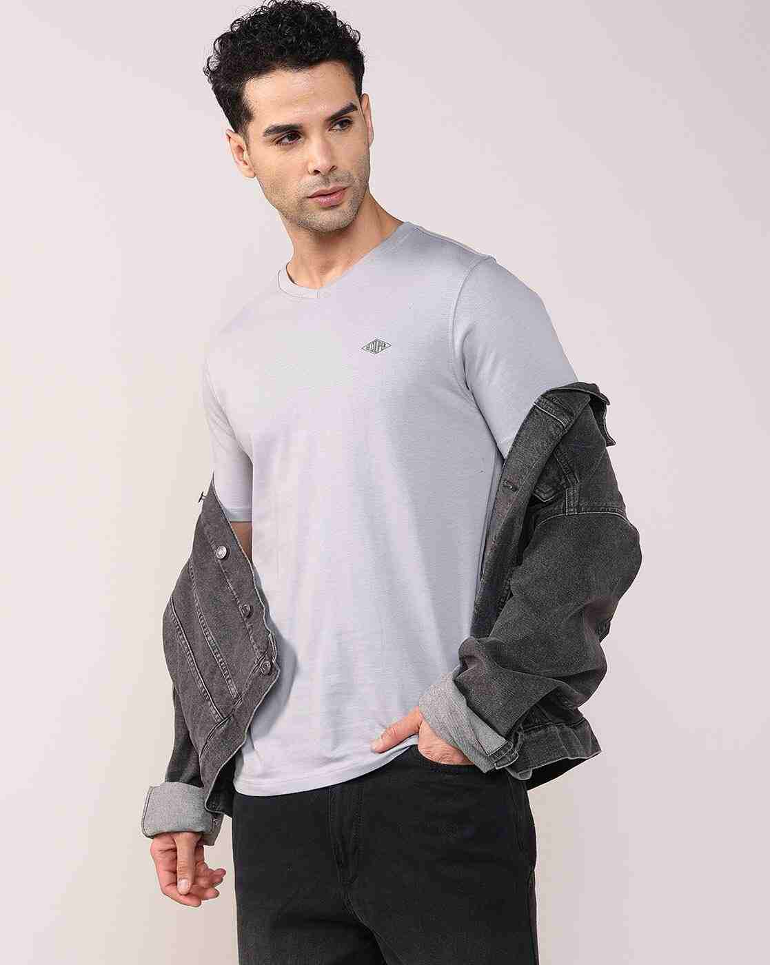 Men Regular Fit V-Neck T-Shirt