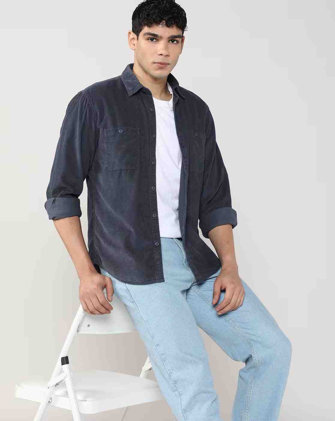 Men Regular Fit Spread Collar Shirt