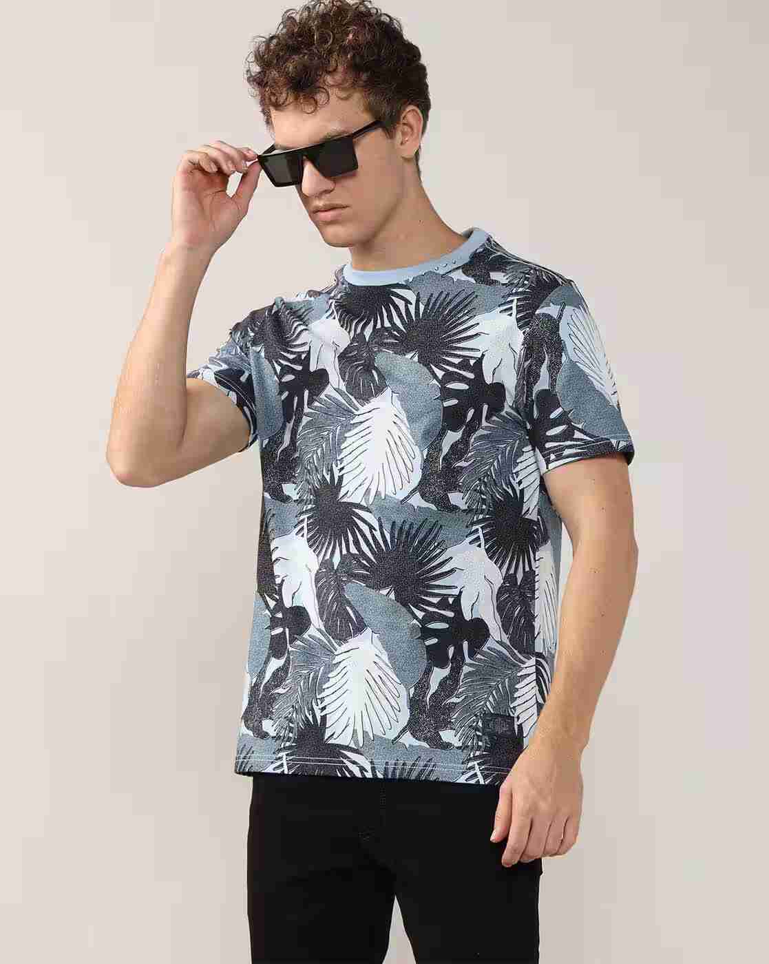 Men Leaf Print Relaxed Fit Crew-Neck T-Shirt
