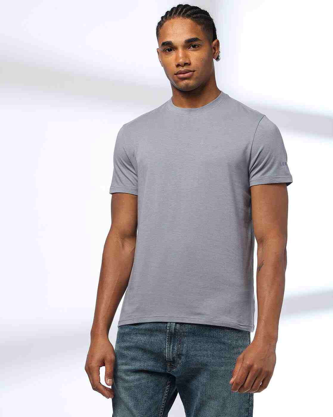 Men Relaxed Fit Crew-Neck T-Shirt with Brand Print