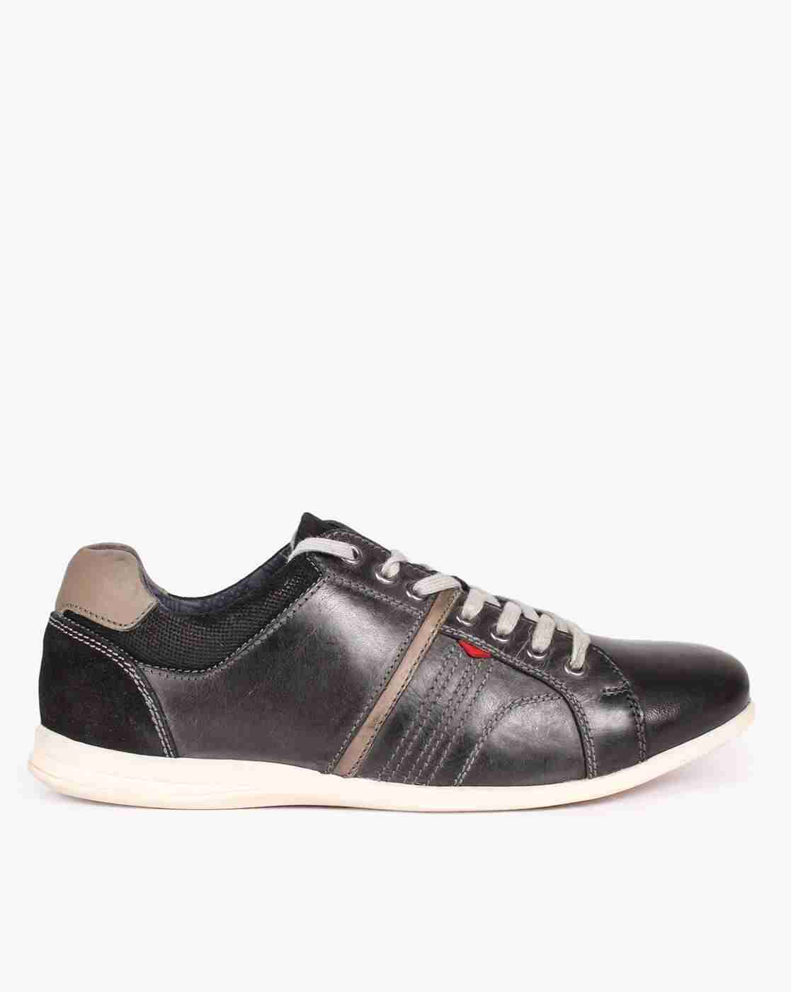 Round-Toe Lace-Up Shoes