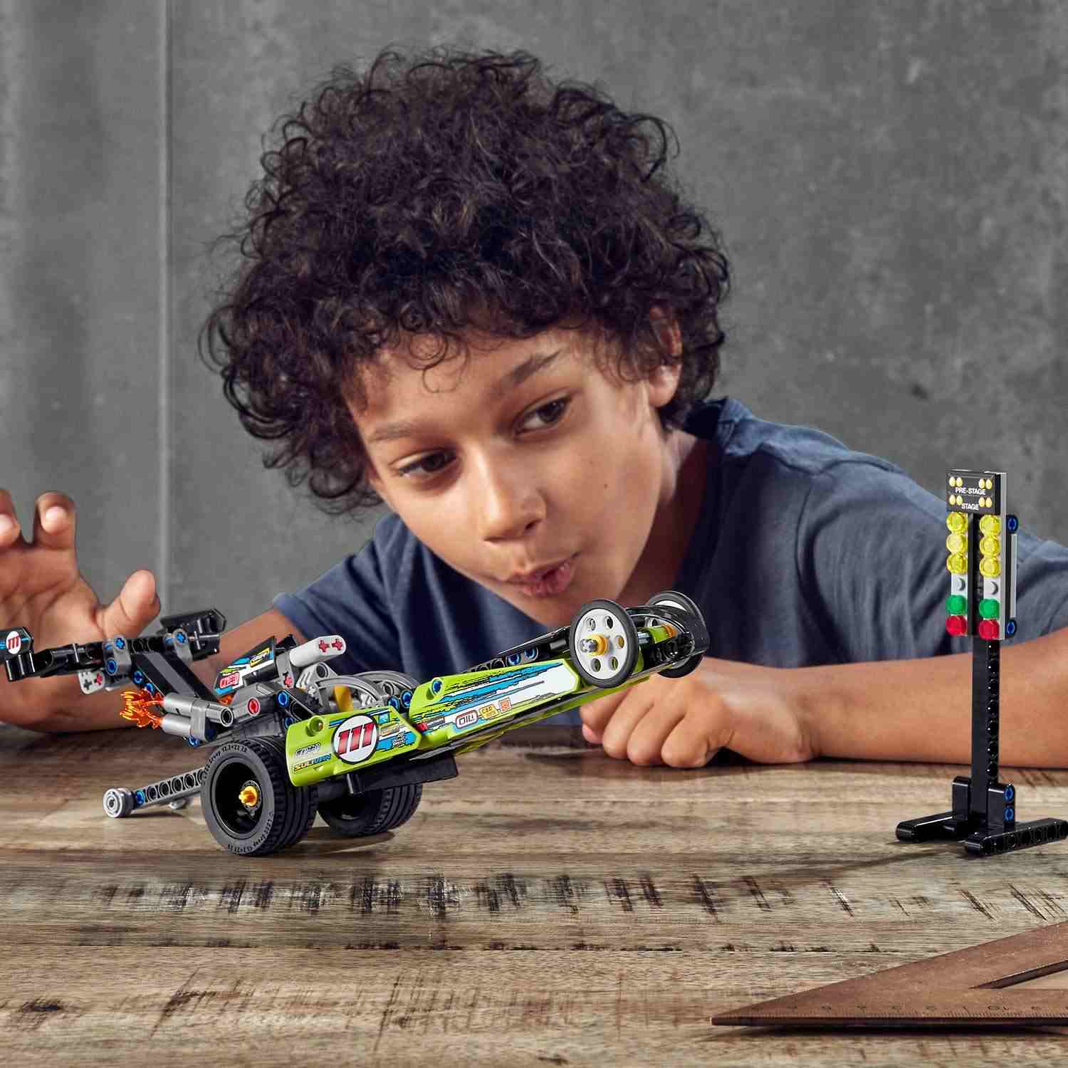 https://cdn.fynd.com/v2/falling-surf-7c8bb8/fyprod/wrkr/products/pictures/item/free/original/lego/42103/5/9FJ8m6WkiJ-1200450_6.jpg