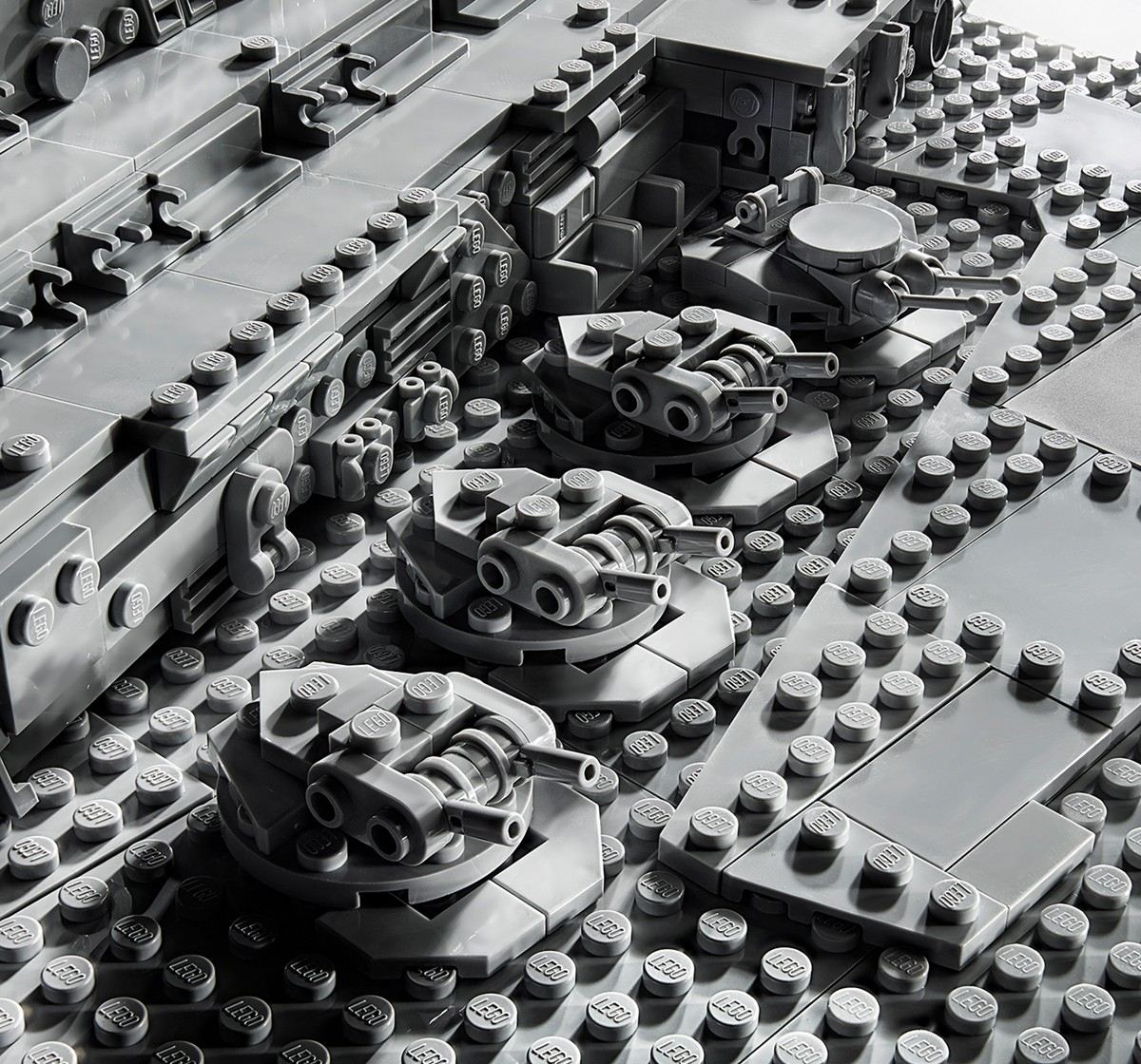 https://cdn.fynd.com/v2/falling-surf-7c8bb8/fyprod/wrkr/products/pictures/item/free/original/lego/493175497/4/mVLVwofbTb-493175497-5.jpeg