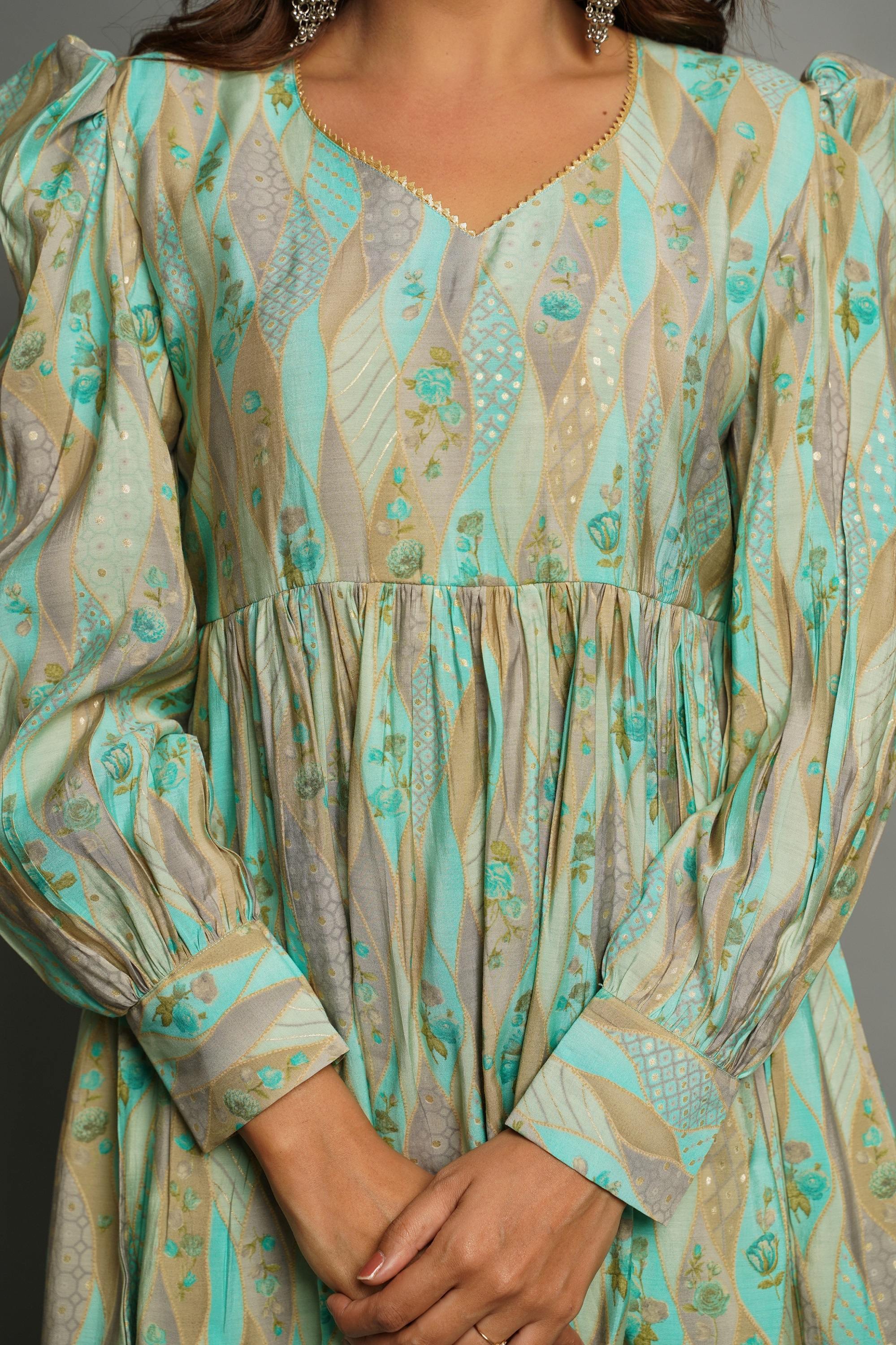 BEAUTIFUL GREEN PRINTED SWEETHEART NECK DESIGN CO-ORD SET