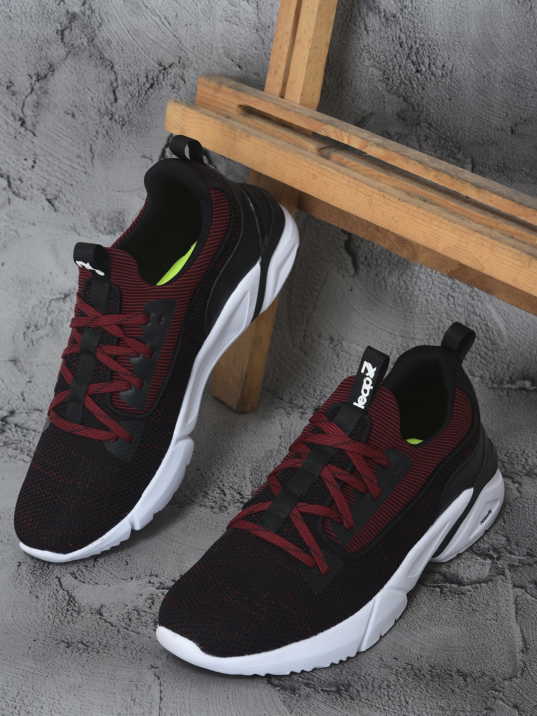 Men's Leap7X Maroon Running Shoes