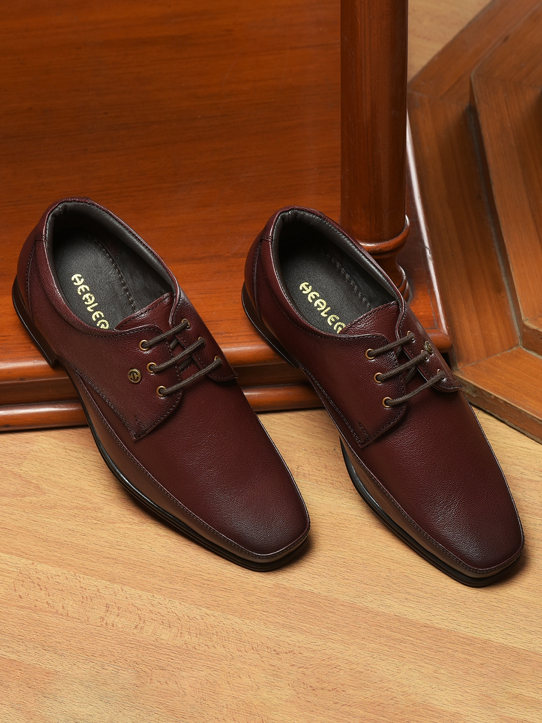Men'S Healers Red Derby Shoes
