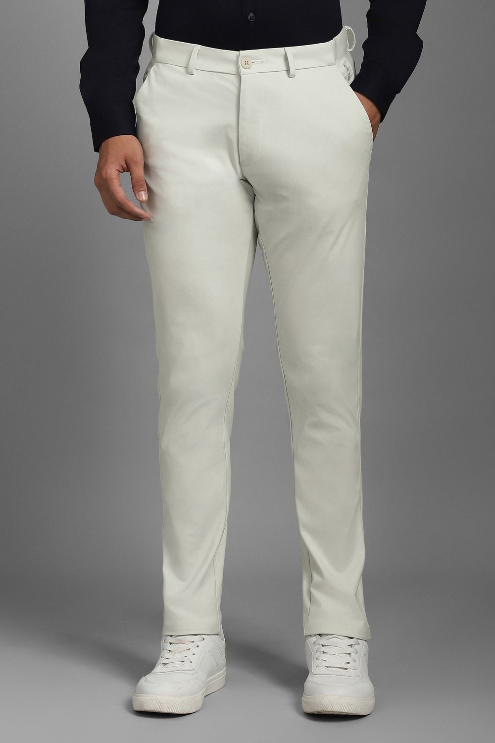 Men White Solid Flat Front Casual Trousers