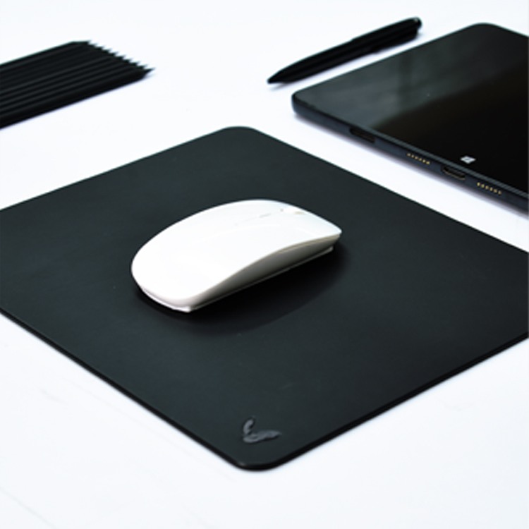 Rectangular Mouse Pad in Faux Leather | Creasing Free | High Precision | Reversible | Flexible | 11×9 Inches | Uniflex | Black
