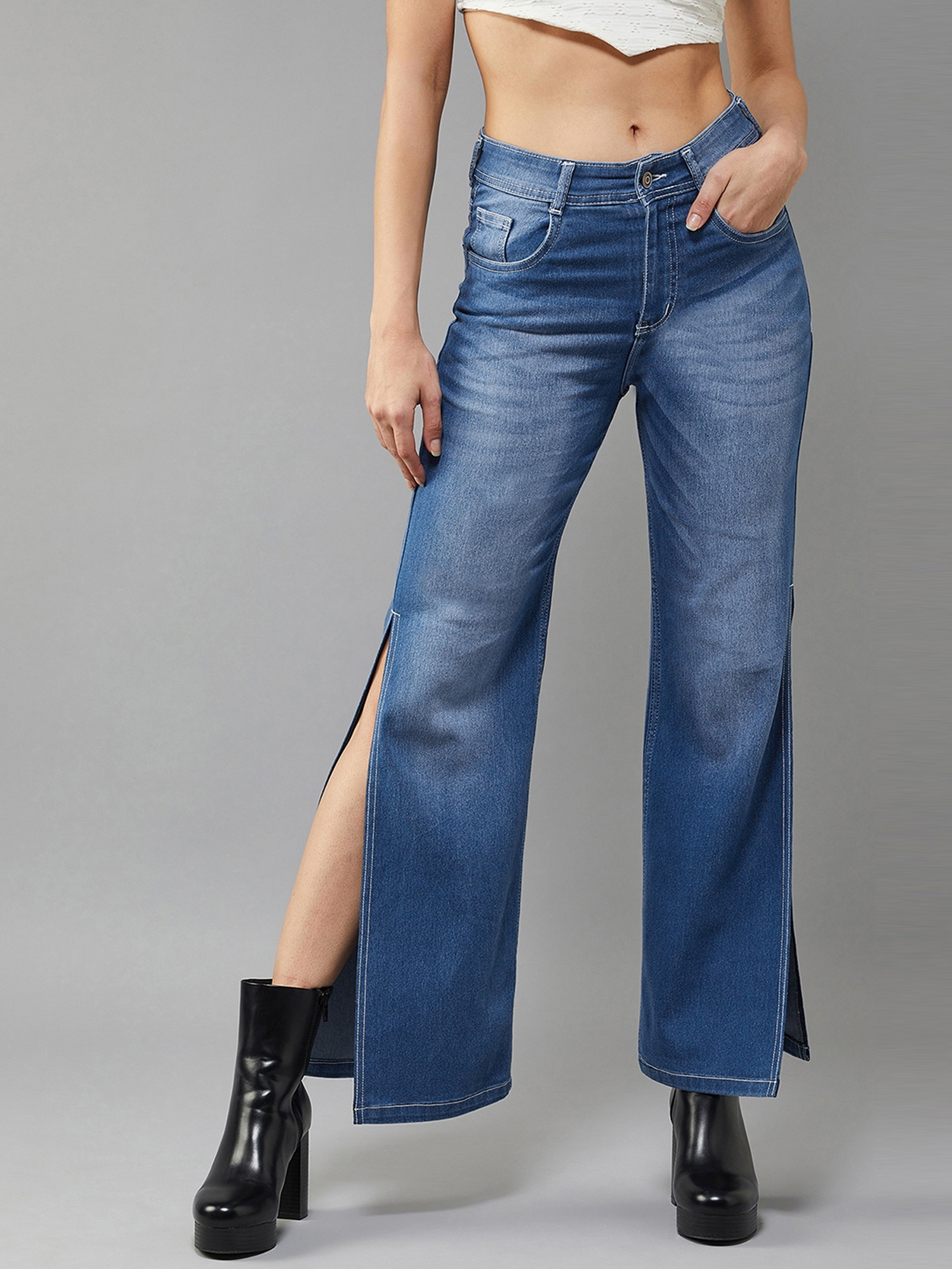 Women's Light Blue Wide-Leg Fit Mid Rise Clean Look Regular Stretchable Denim Jeans