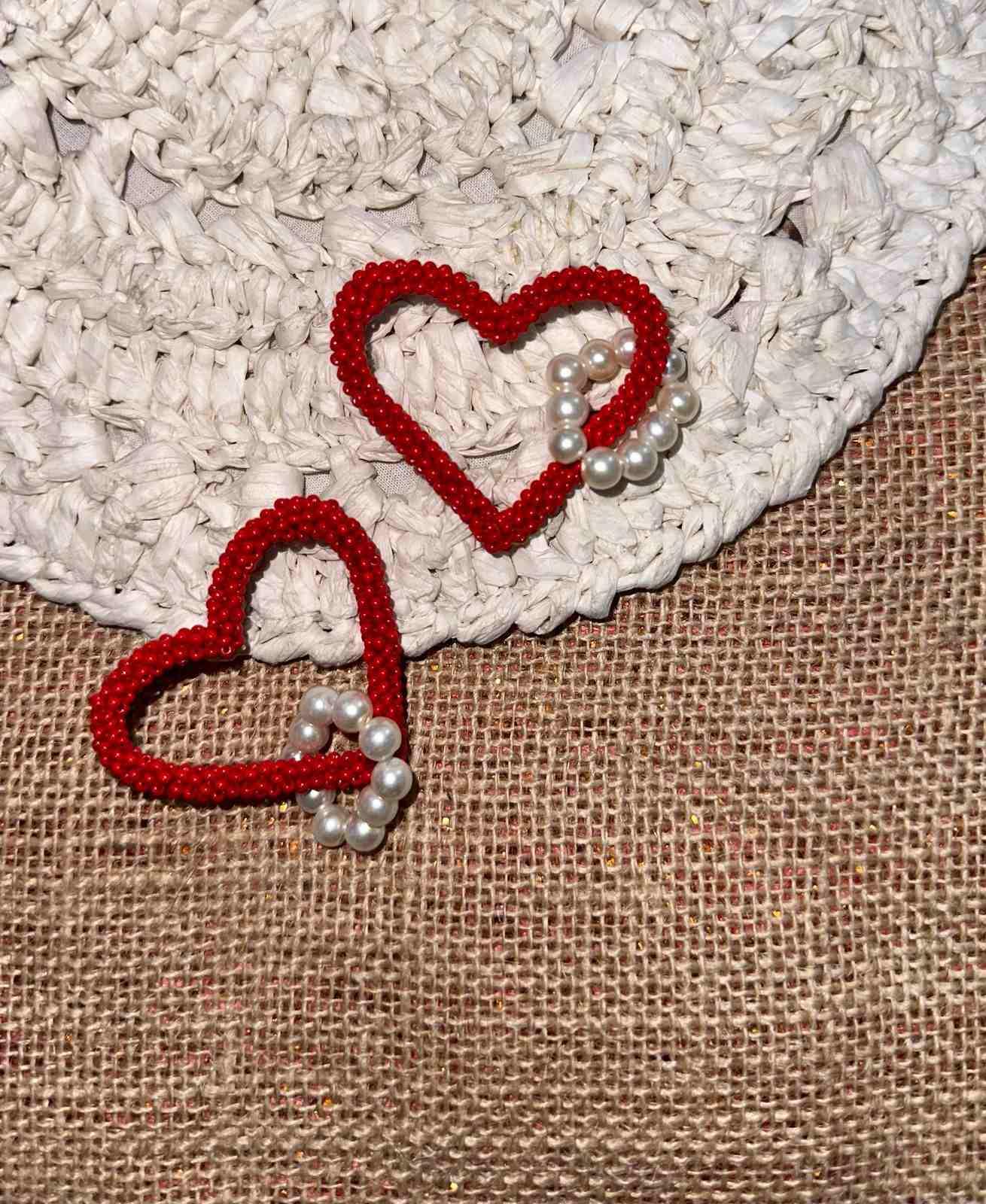 Red Heart bead