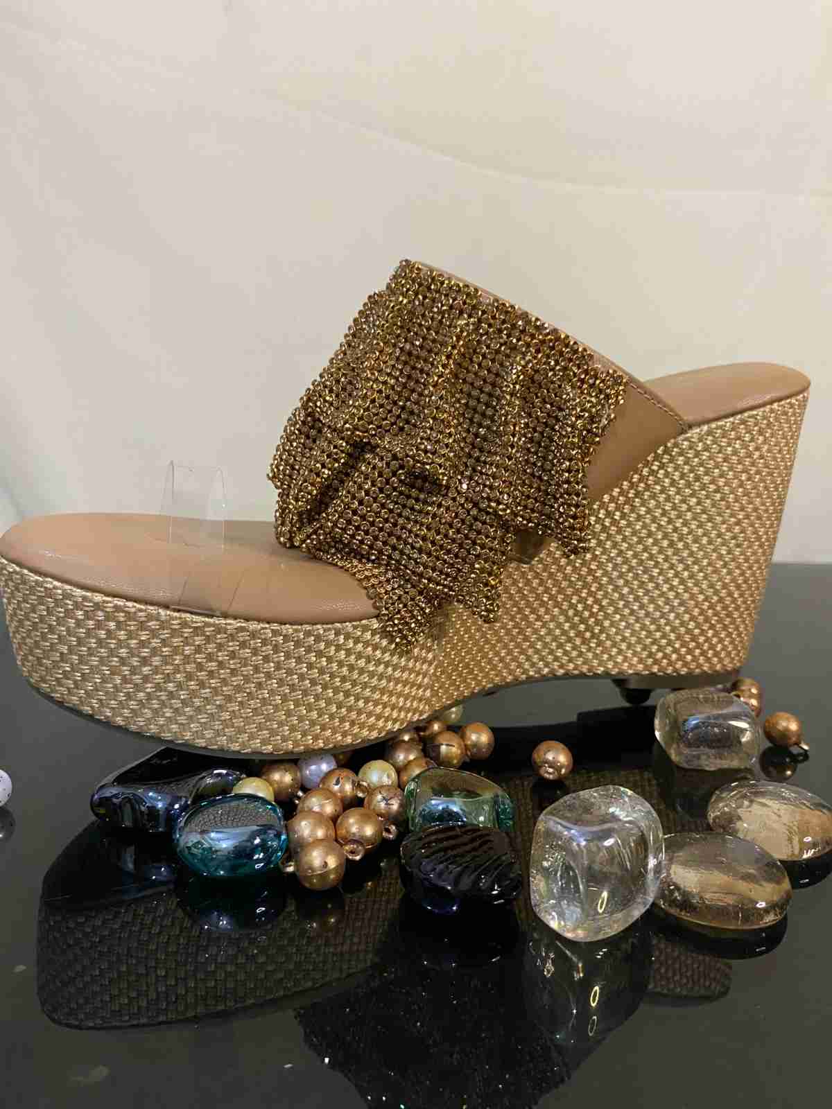 Gold Drape Mesh Wedge