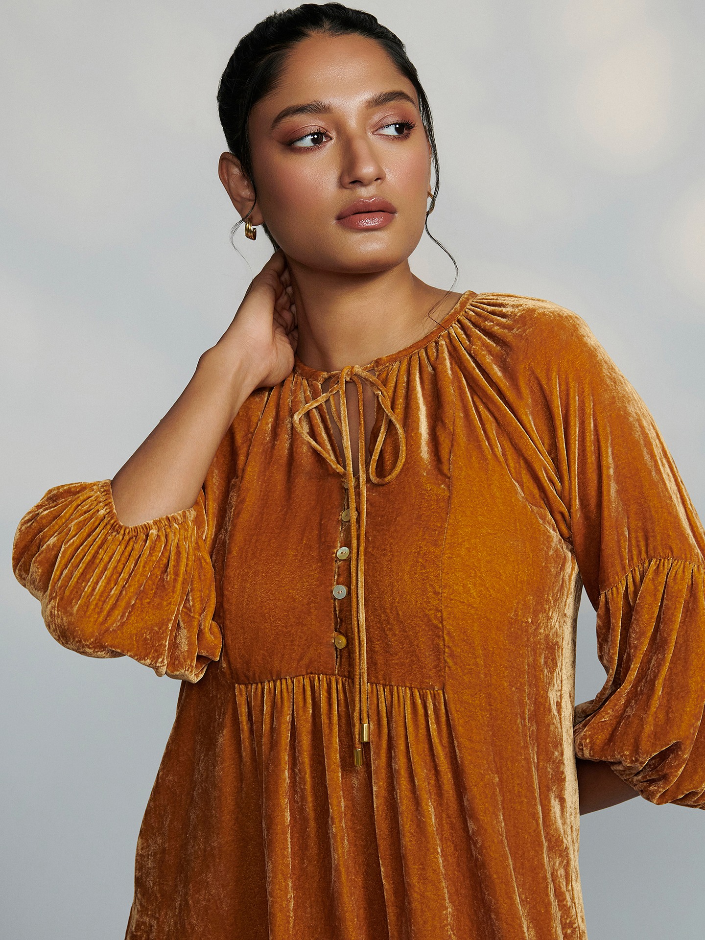 Mustard Violeta Short Dress