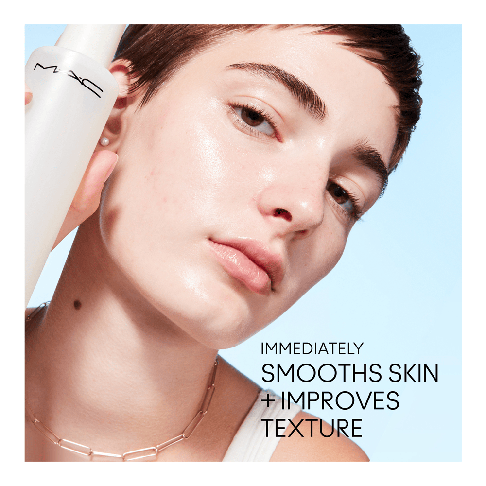 Hyper Real Fresh Canvas Cleansing Oil • 200ml