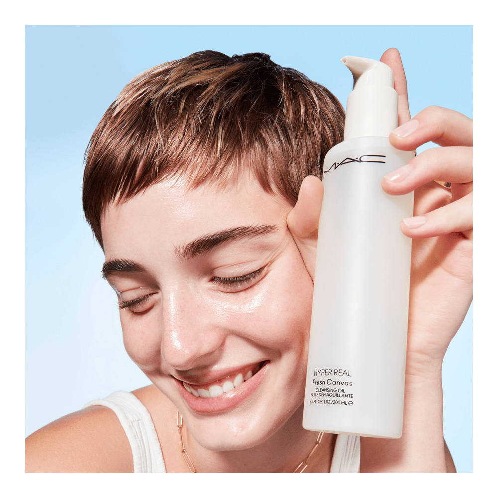 Hyper Real Fresh Canvas Cleansing Oil • 200ml