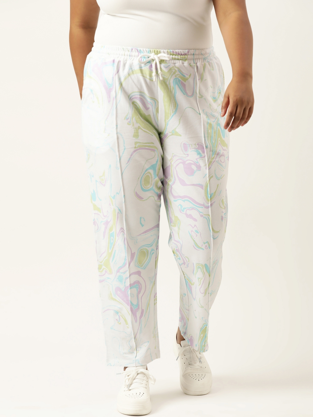 Marca Bold | Plus Size White Cotton All Over Print Jogger For Women