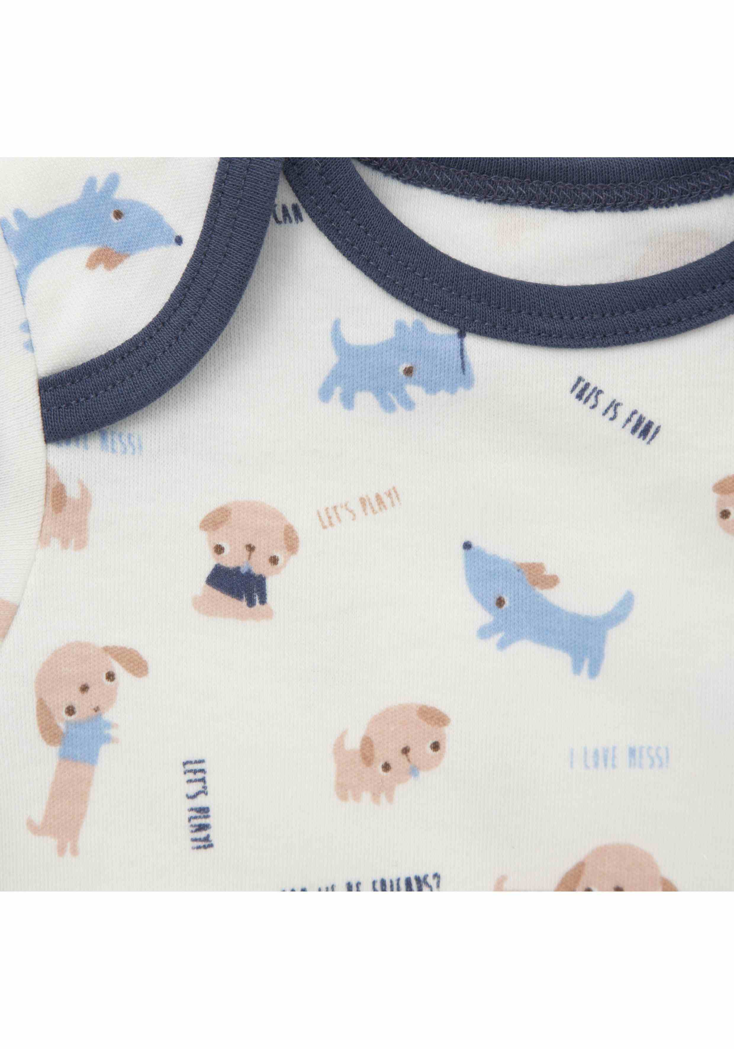 https://cdn.fynd.com/v2/falling-surf-7c8bb8/fyprod/wrkr/products/pictures/item/free/original/marvel/E7871/2/wJ21vDWLQ2-E7871-3.jpg