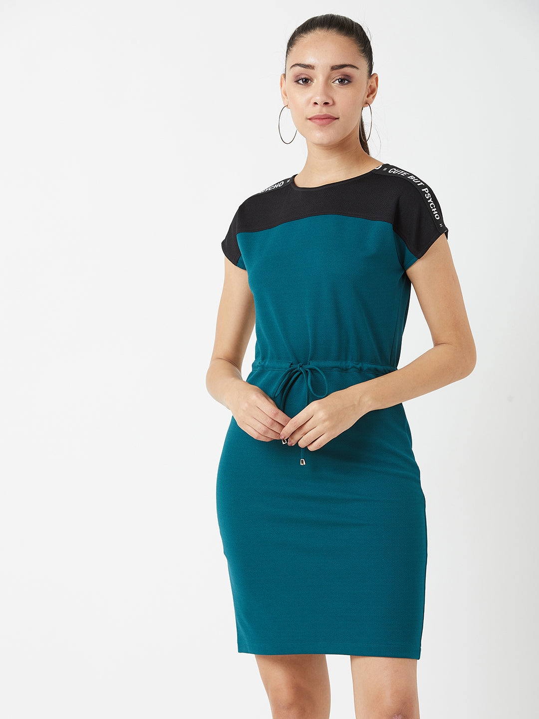 Green and Black Round Neck Continuous Sleeve Solid Paneled Knee-Long Dress