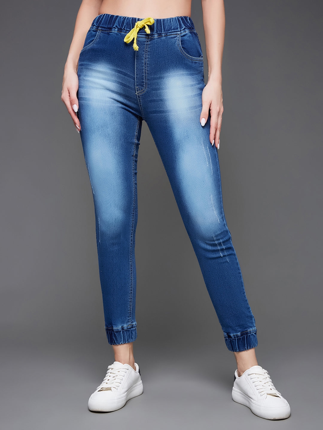 MISS CHASE | Navy Blue Relaxed Fit Mid Rise Clean Look Scraping Detail Ankle Length Denim Joggers