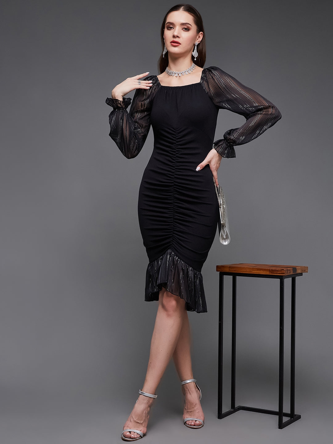 Black Square Puff Sleeve Solid Ruching Midi Dress