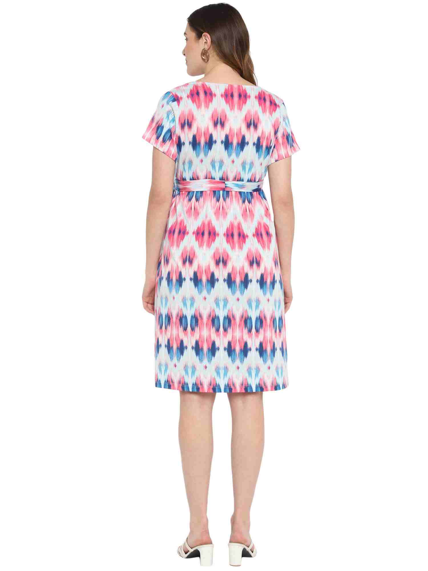 https://cdn.fynd.com/v2/falling-surf-7c8bb8/fyprod/wrkr/products/pictures/item/free/original/momsoon/MCMD5/2/OWDnZ9HOyq-410258467001-3.jpg