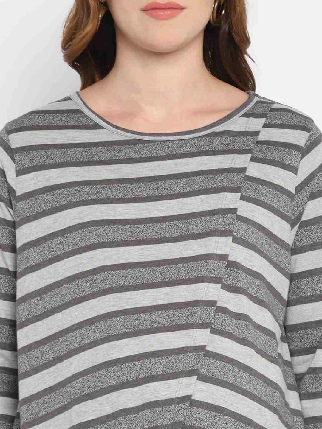 https://cdn.fynd.com/v2/falling-surf-7c8bb8/fyprod/wrkr/products/pictures/item/free/original/momsoon/MCMTSS2211/8/AEPPDfVQ4e-410262830001-7.jpg