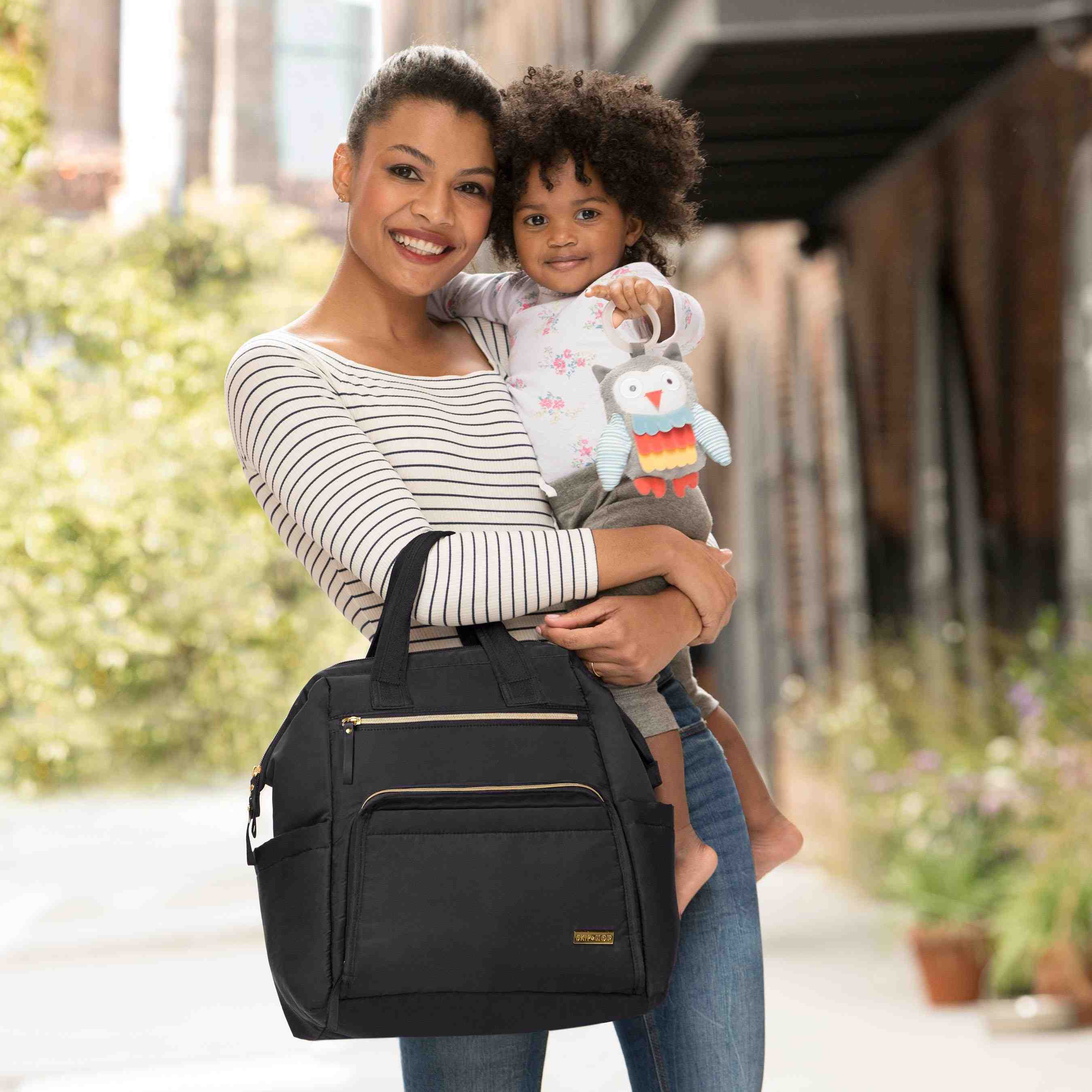 https://cdn.fynd.com/v2/falling-surf-7c8bb8/fyprod/wrkr/products/pictures/item/free/original/mothercare/200150/2/HyF99oaHyp-7709601-11.jpg