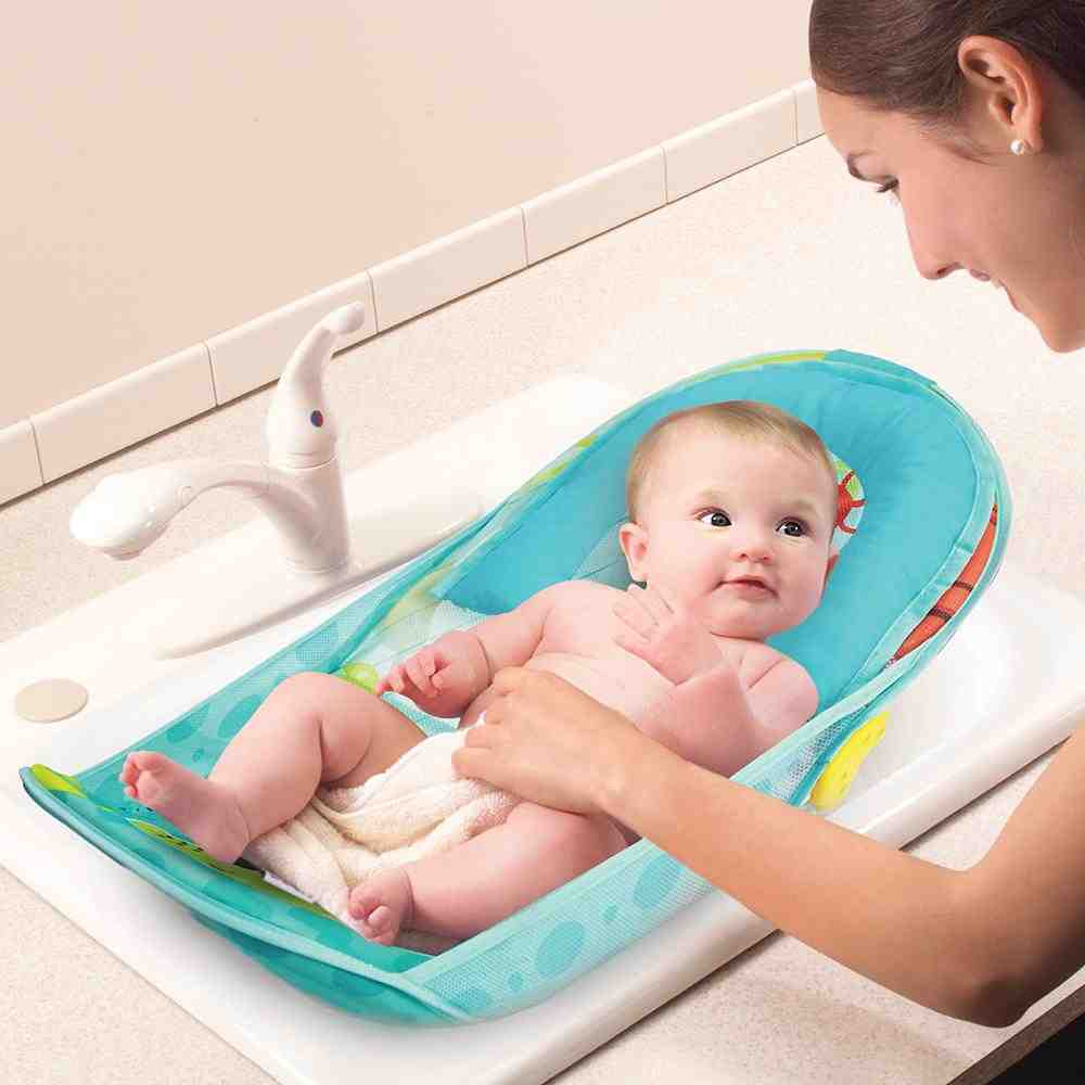 https://cdn.fynd.com/v2/falling-surf-7c8bb8/fyprod/wrkr/products/pictures/item/free/original/mothercare/7167/2/xWdxnHdpWe-7167-3.jpg