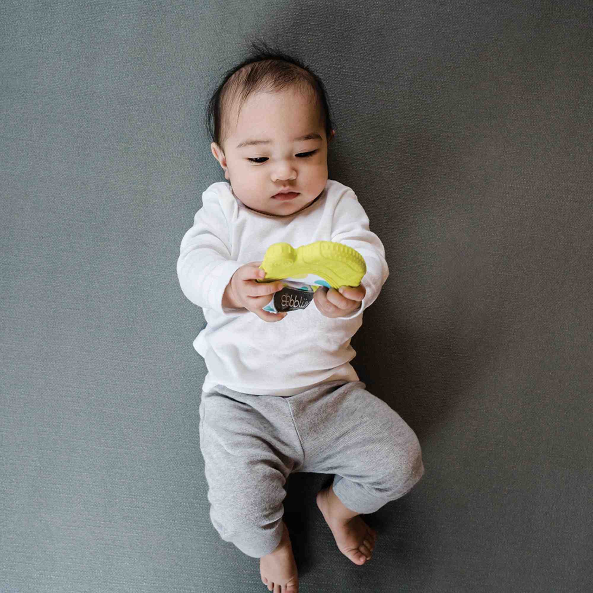 https://cdn.fynd.com/v2/falling-surf-7c8bb8/fyprod/wrkr/products/pictures/item/free/original/mothercare/B0150-L/2/YwU99KfdV2-1262301_3.jpg