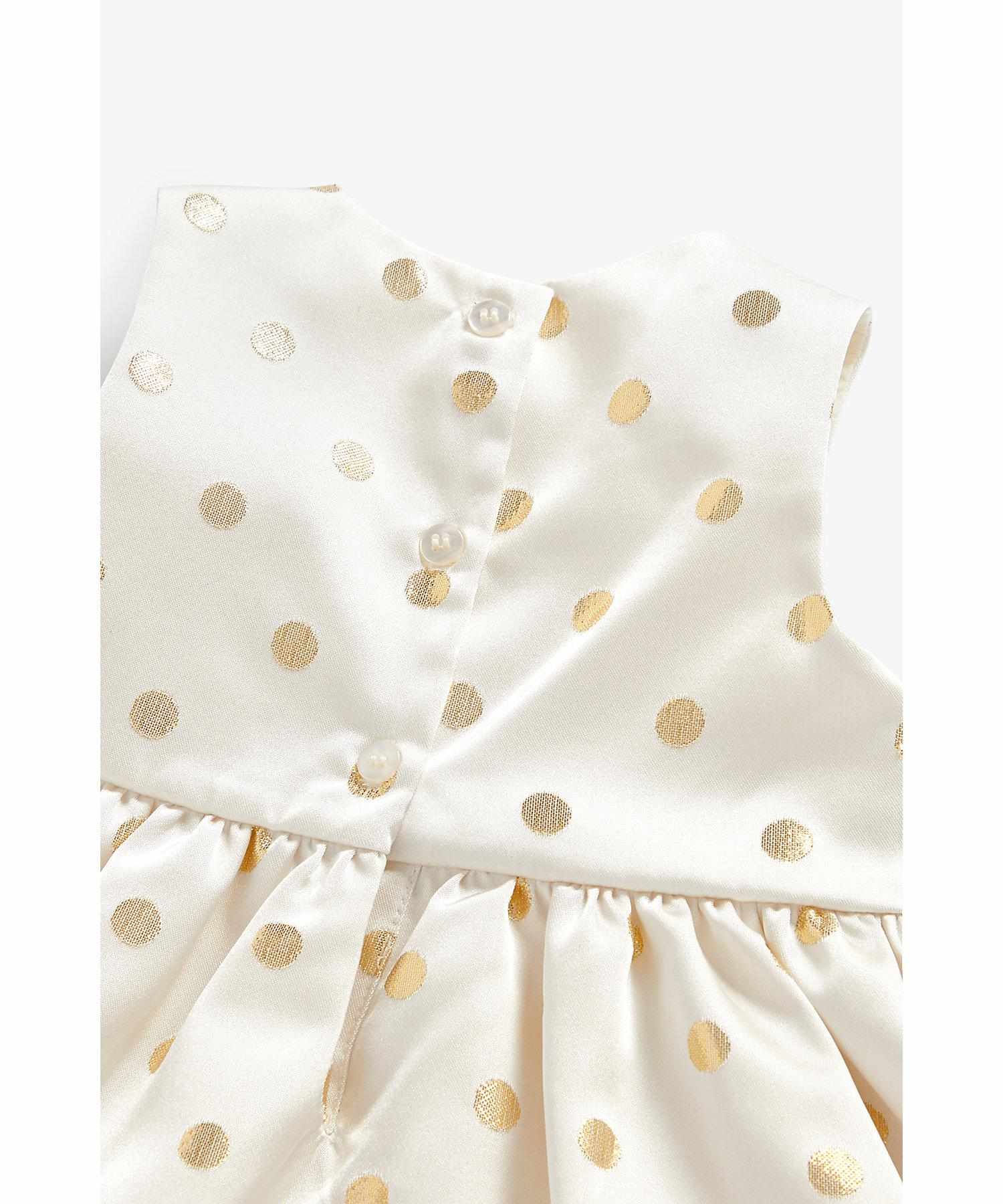 https://cdn.fynd.com/v2/falling-surf-7c8bb8/fyprod/wrkr/products/pictures/item/free/original/mothercare/BA058/4/rGBErhX-da-BA058_5.jpg