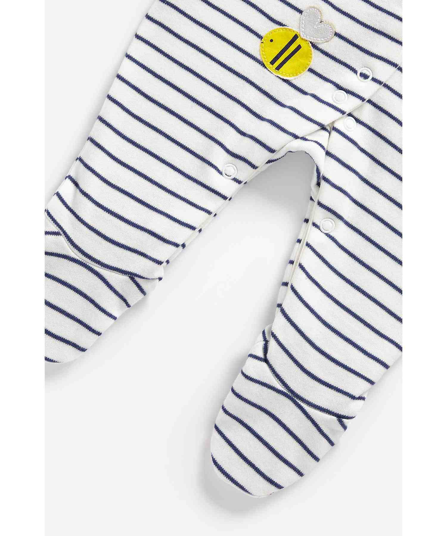 https://cdn.fynd.com/v2/falling-surf-7c8bb8/fyprod/wrkr/products/pictures/item/free/original/mothercare/BB653/3/LO_Sou6P8f-BB653_4.jpg