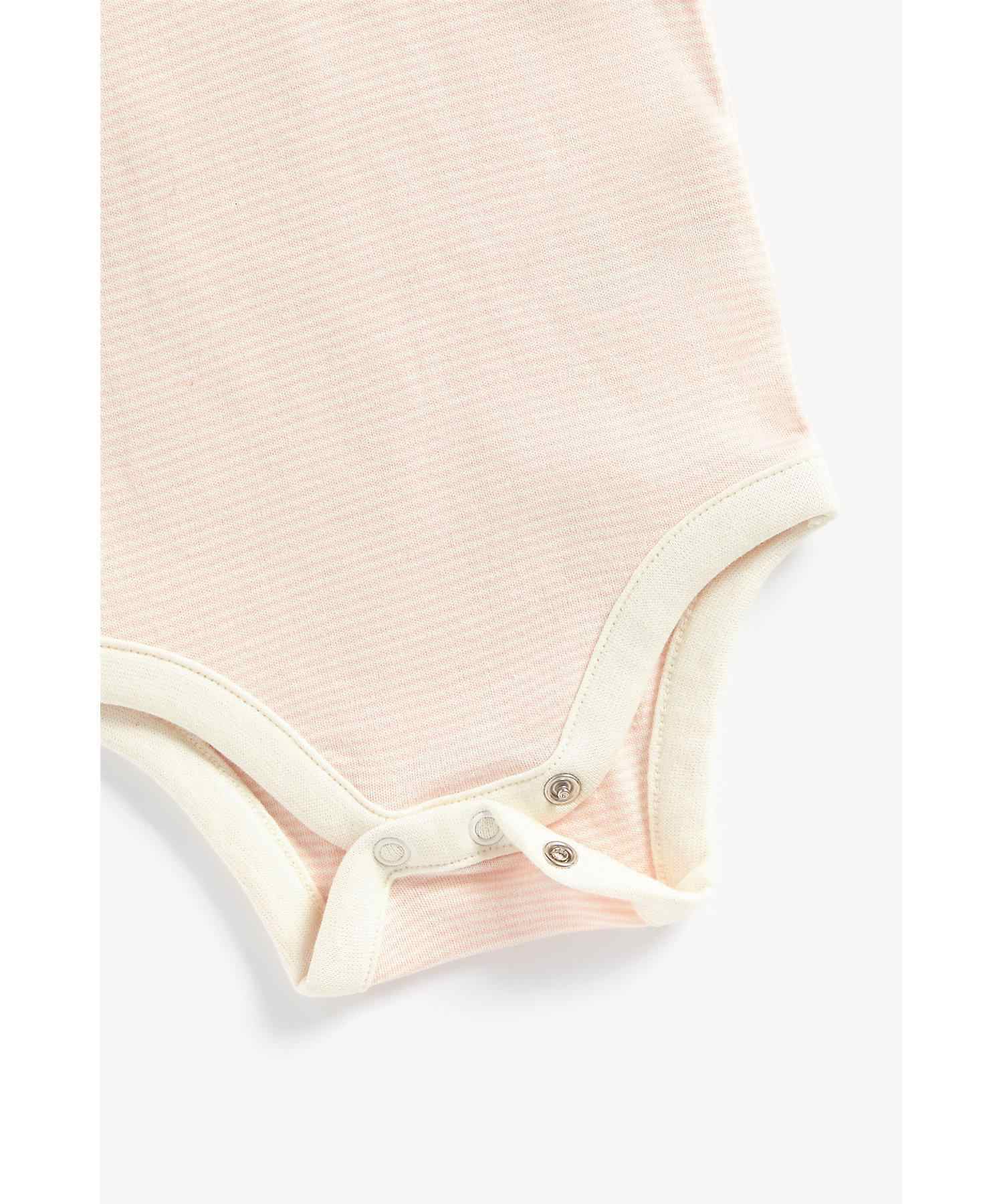 https://cdn.fynd.com/v2/falling-surf-7c8bb8/fyprod/wrkr/products/pictures/item/free/original/mothercare/BB684/4/zKXD4aJ38f-BB684_5.jpg