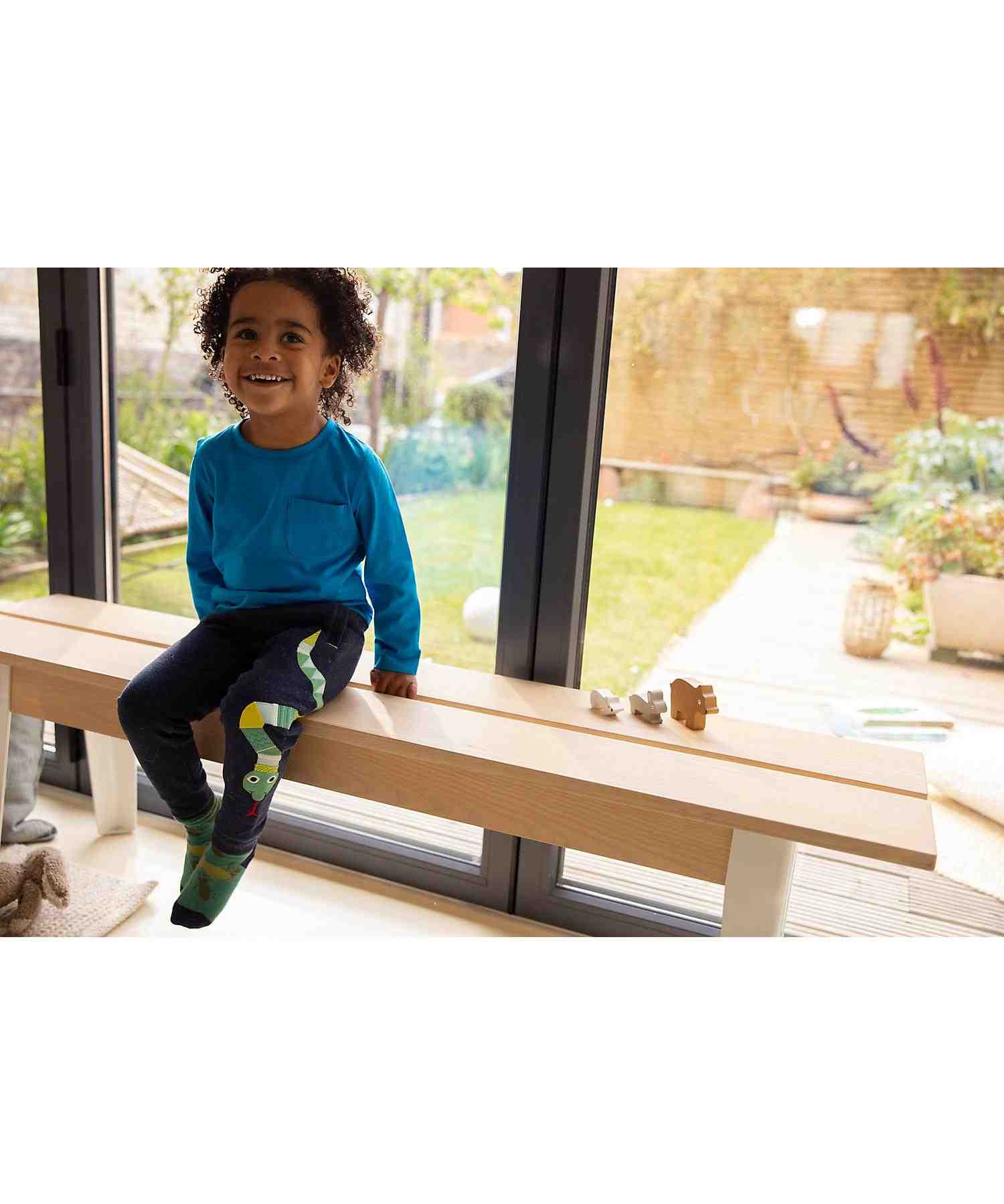 https://cdn.fynd.com/v2/falling-surf-7c8bb8/fyprod/wrkr/products/pictures/item/free/original/mothercare/CB086/8/2fuXKs3Qx3-410266008001_8.jpg