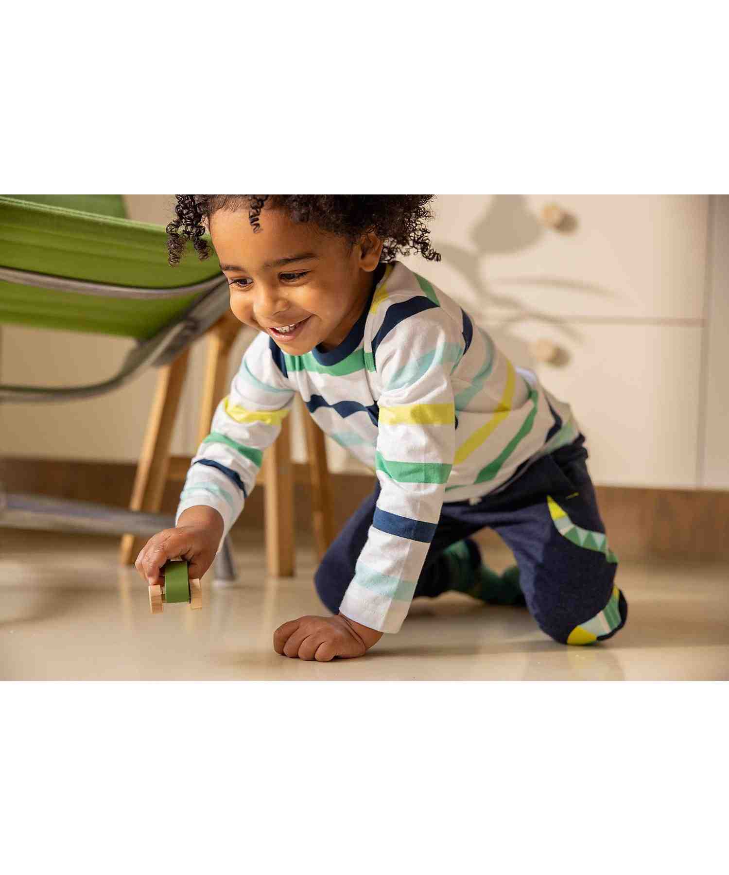 https://cdn.fynd.com/v2/falling-surf-7c8bb8/fyprod/wrkr/products/pictures/item/free/original/mothercare/CB086/9/ufTDUZu2nw-410266008001_9.jpg