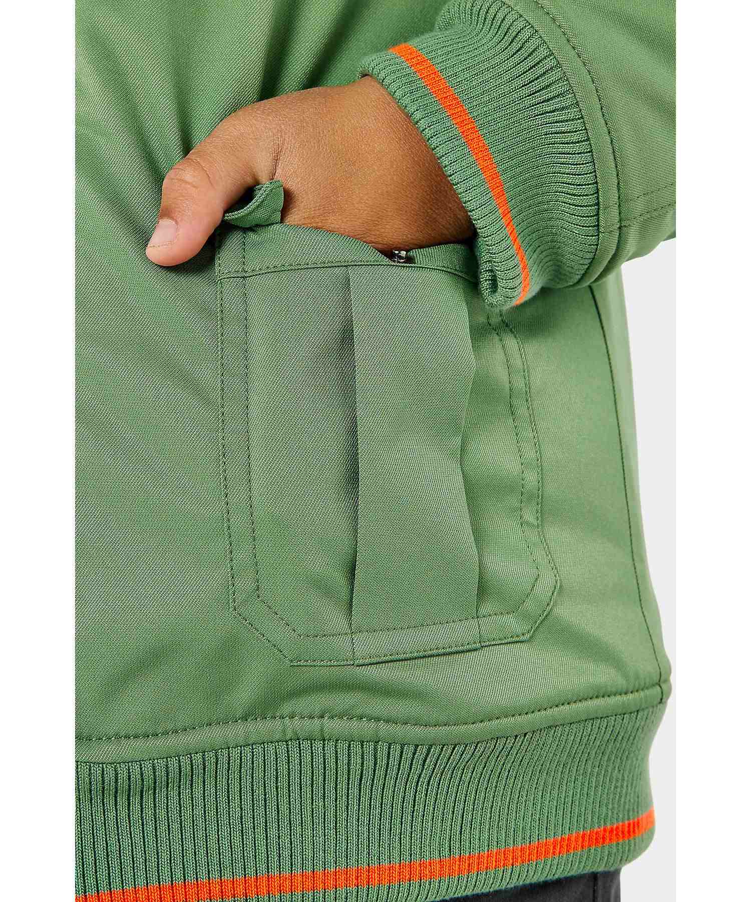 https://cdn.fynd.com/v2/falling-surf-7c8bb8/fyprod/wrkr/products/pictures/item/free/original/mothercare/CB214/3/J9WLnE_ROi-410266127001_4.jpg