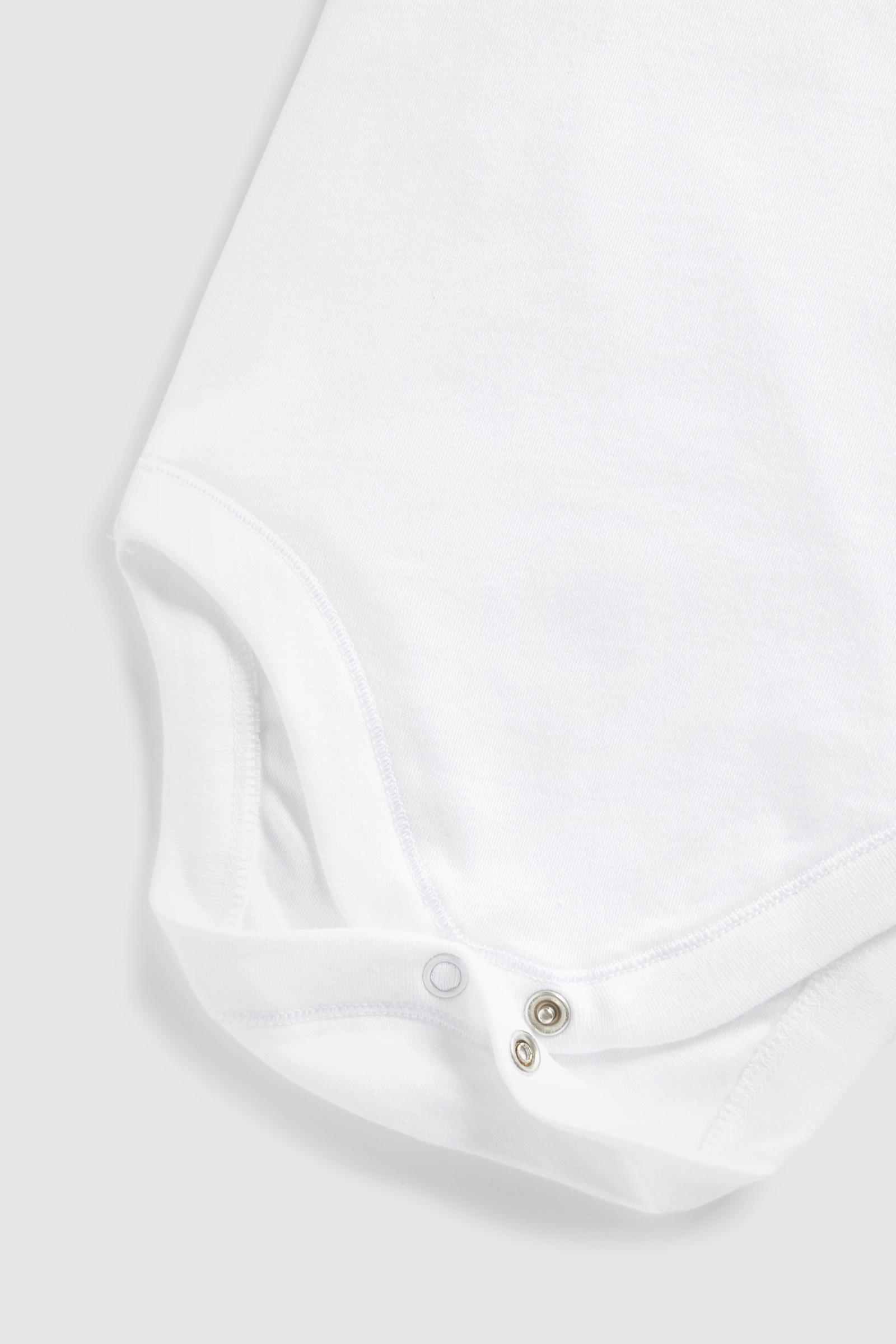 https://cdn.fynd.com/v2/falling-surf-7c8bb8/fyprod/wrkr/products/pictures/item/free/original/mothercare/CB387/4/cbclm4aqGo-410402724002_5.jpg