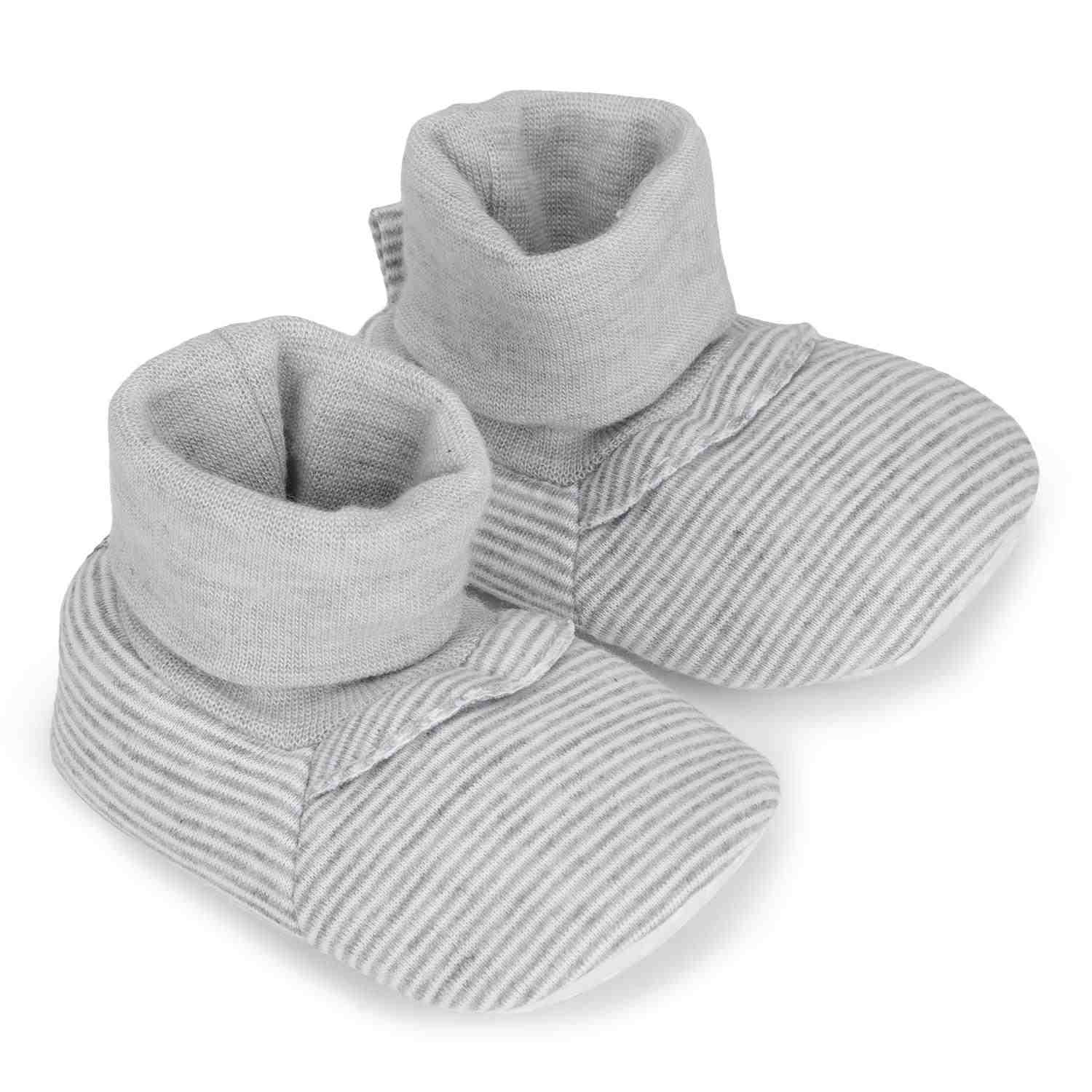 https://cdn.fynd.com/v2/falling-surf-7c8bb8/fyprod/wrkr/products/pictures/item/free/original/mothercare/CH002/1/Q-o0ZTI9Ls-410260912001-10.jpg