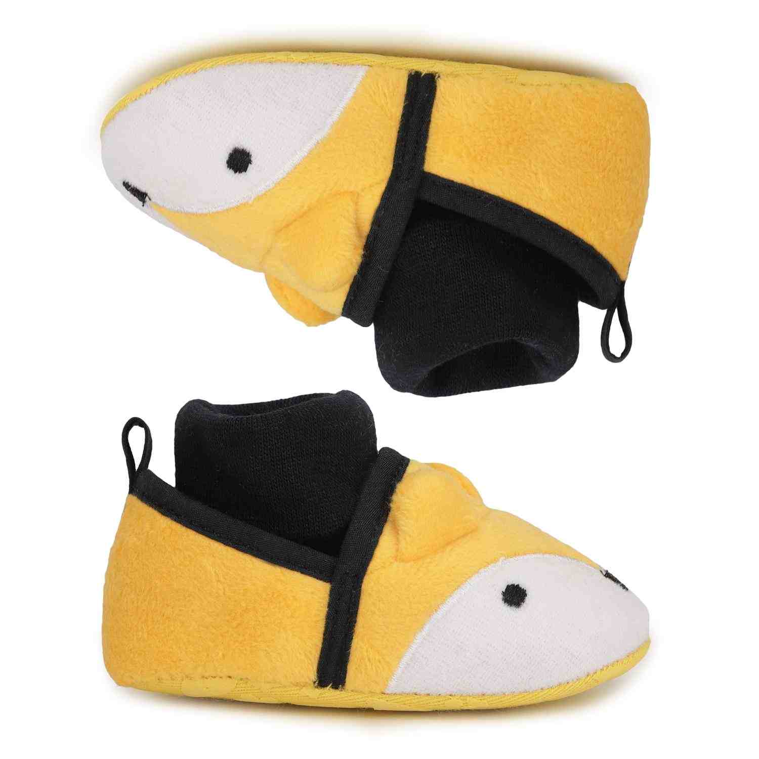 https://cdn.fynd.com/v2/falling-surf-7c8bb8/fyprod/wrkr/products/pictures/item/free/original/mothercare/CH009/2/3N5uJbyp5d-410260919002-3.jpg