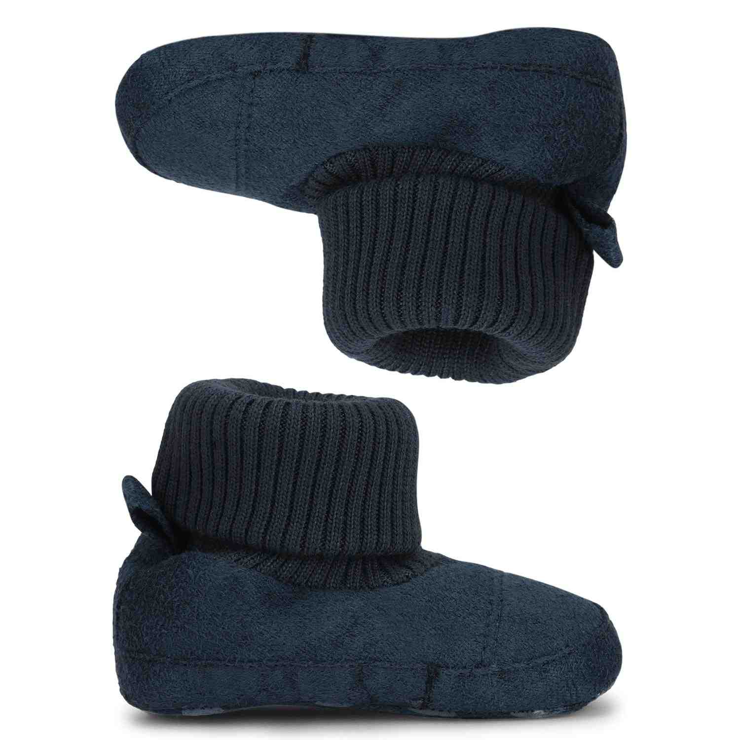 https://cdn.fynd.com/v2/falling-surf-7c8bb8/fyprod/wrkr/products/pictures/item/free/original/mothercare/CH014/2/f4VEkRyU8s-410260924001-3.jpg