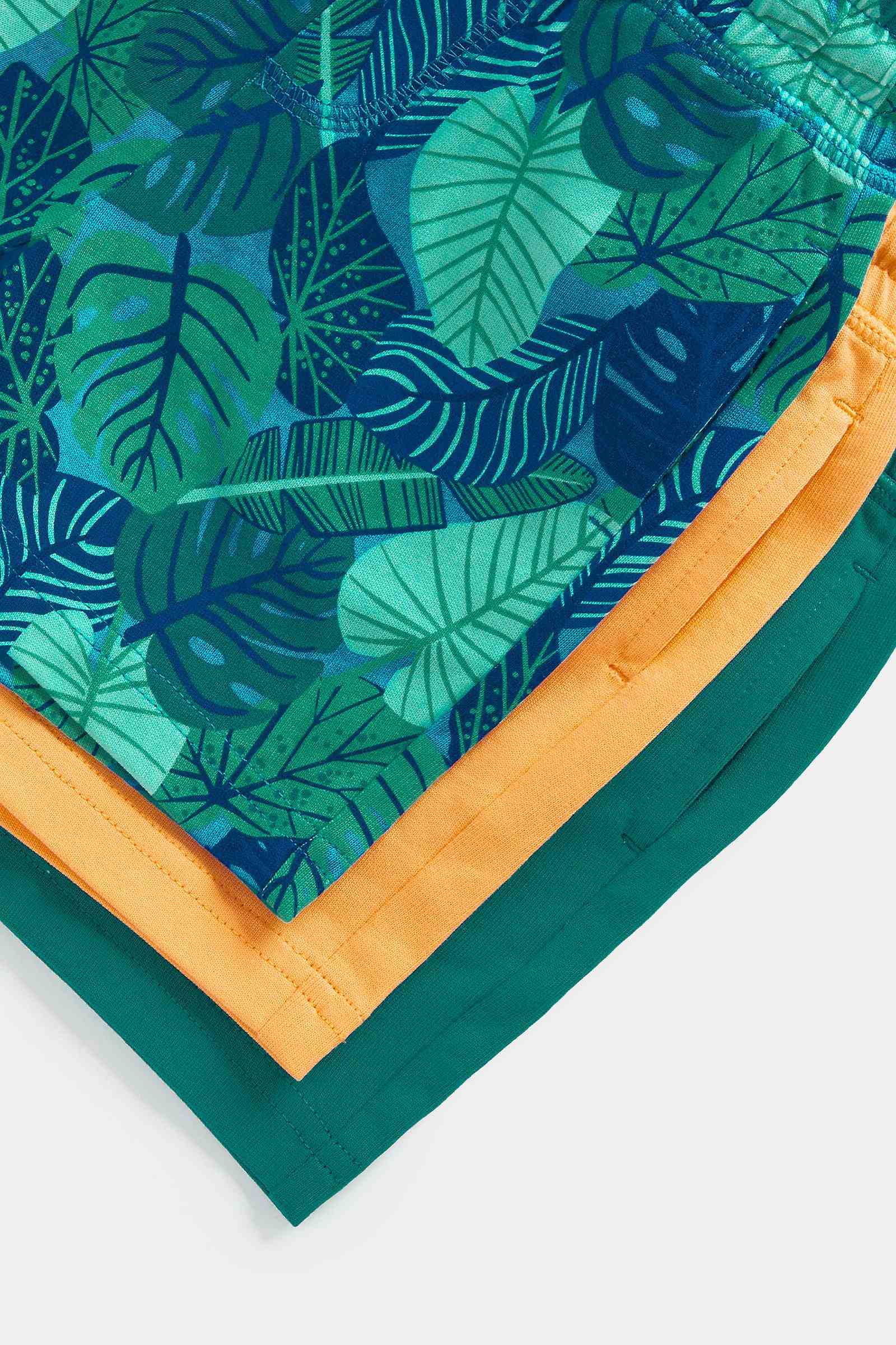 https://cdn.fynd.com/v2/falling-surf-7c8bb8/fyprod/wrkr/products/pictures/item/free/original/mothercare/EB091/3/mCxWWRWFUh-410266627001_4.jpg