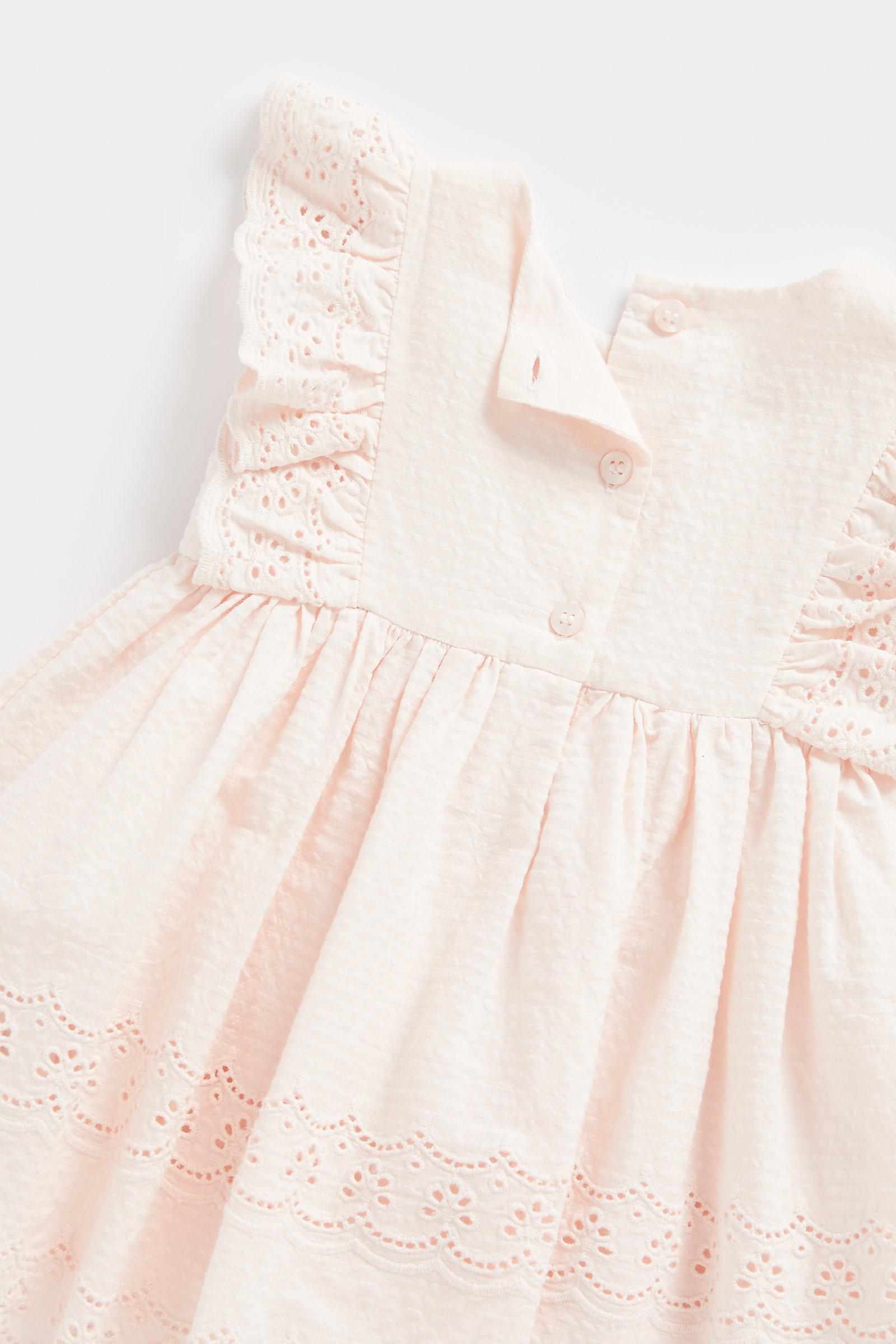 https://cdn.fynd.com/v2/falling-surf-7c8bb8/fyprod/wrkr/products/pictures/item/free/original/mothercare/EB415/3/TUxyizfP_n-410266566001_4.jpg