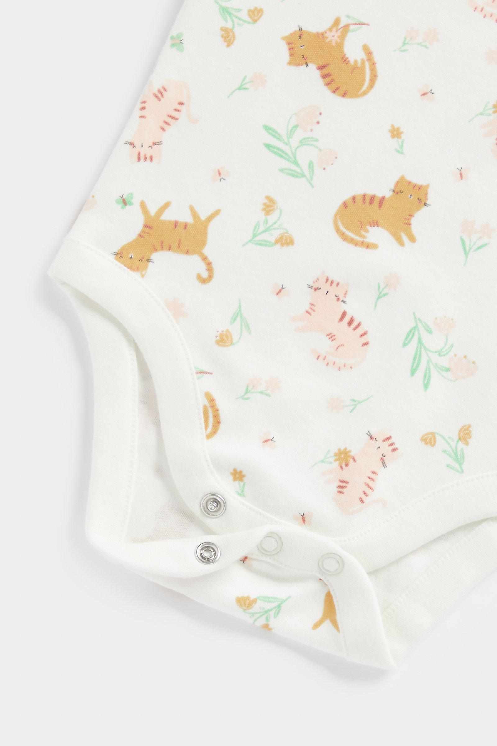 https://cdn.fynd.com/v2/falling-surf-7c8bb8/fyprod/wrkr/products/pictures/item/free/original/mothercare/FC112/8/-Cs4tggLIw-410400546001_9.jpg