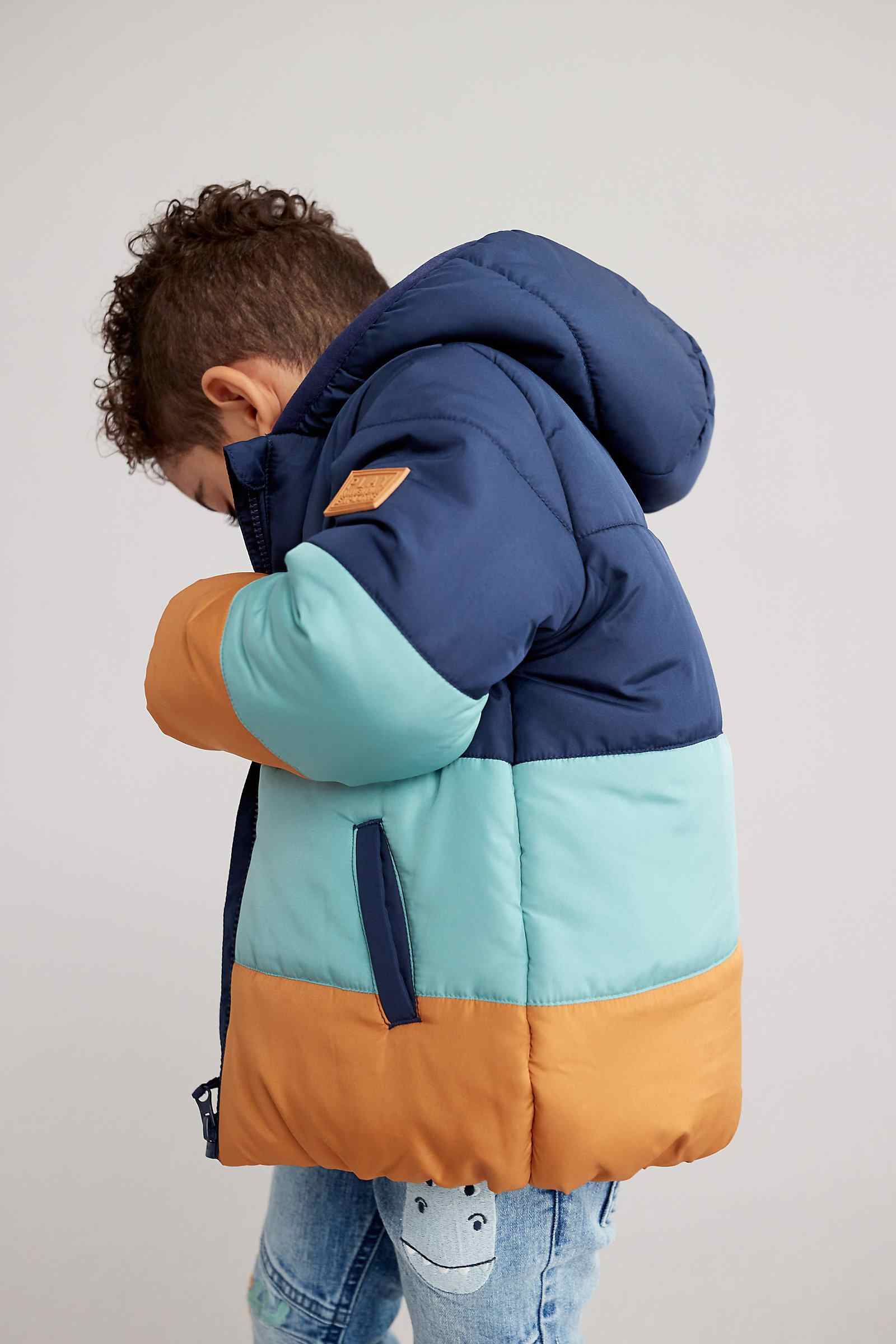 https://cdn.fynd.com/v2/falling-surf-7c8bb8/fyprod/wrkr/products/pictures/item/free/original/mothercare/FC794/1/EdNYqKE5kY-410400451001_2.jpg