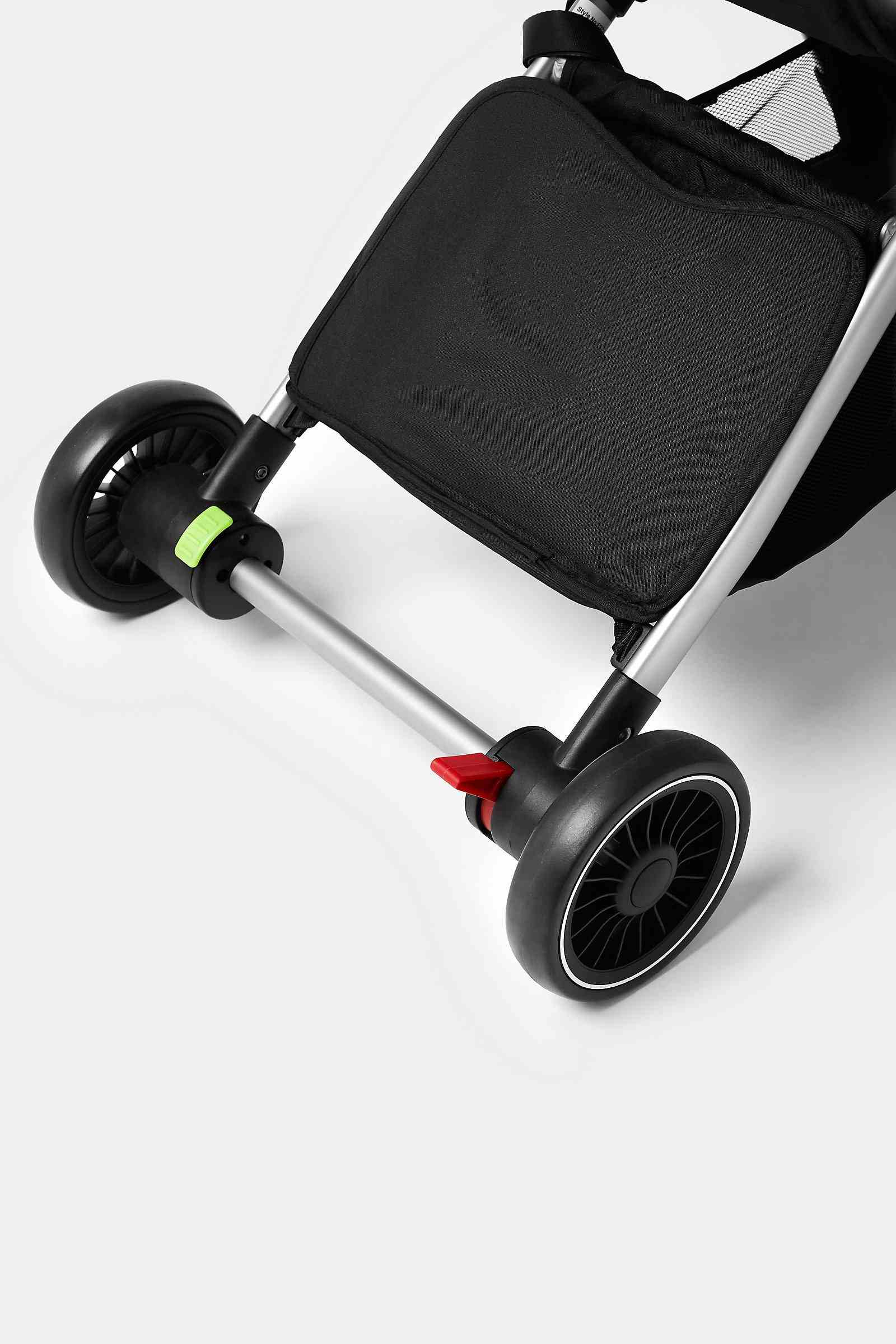 https://cdn.fynd.com/v2/falling-surf-7c8bb8/fyprod/wrkr/products/pictures/item/free/original/mothercare/FD652/7/7xUUIGfAHE-493659586_8.jpg