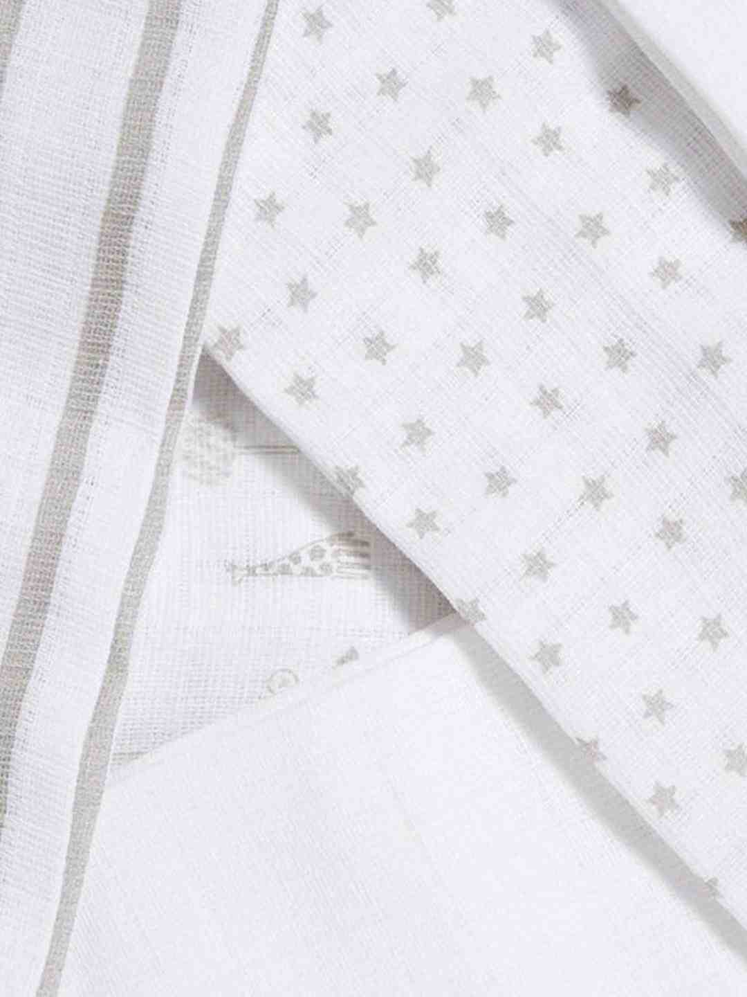 https://cdn.fynd.com/v2/falling-surf-7c8bb8/fyprod/wrkr/products/pictures/item/free/original/mothercare/GC754ASSORTED/1/jygMUGbVhm-GC754ASSORTED_2.jpg