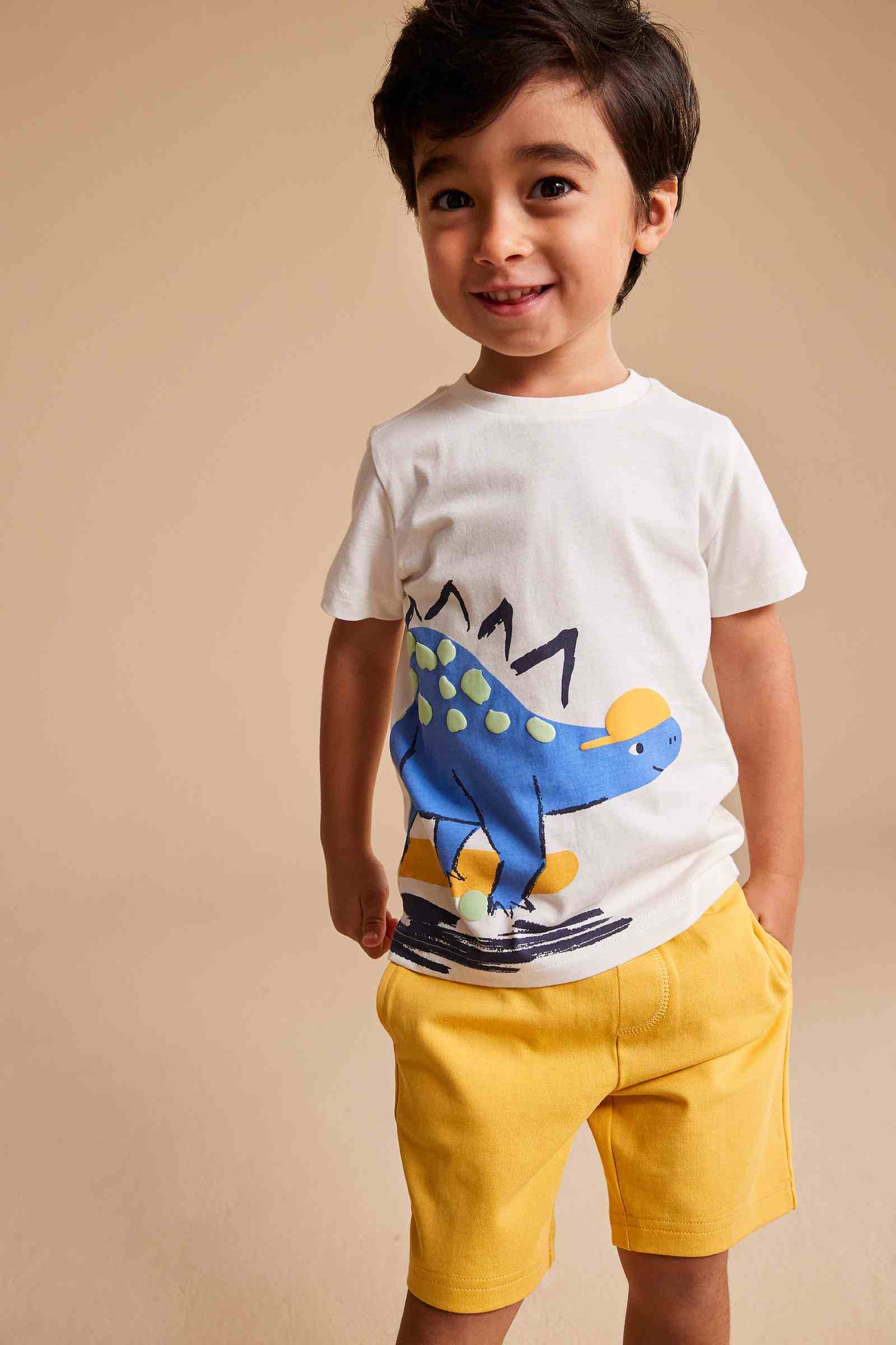 https://cdn.fynd.com/v2/falling-surf-7c8bb8/fyprod/wrkr/products/pictures/item/free/original/mothercare/HD074/0/bBwI4qRrOl-410400794001_1.jpeg